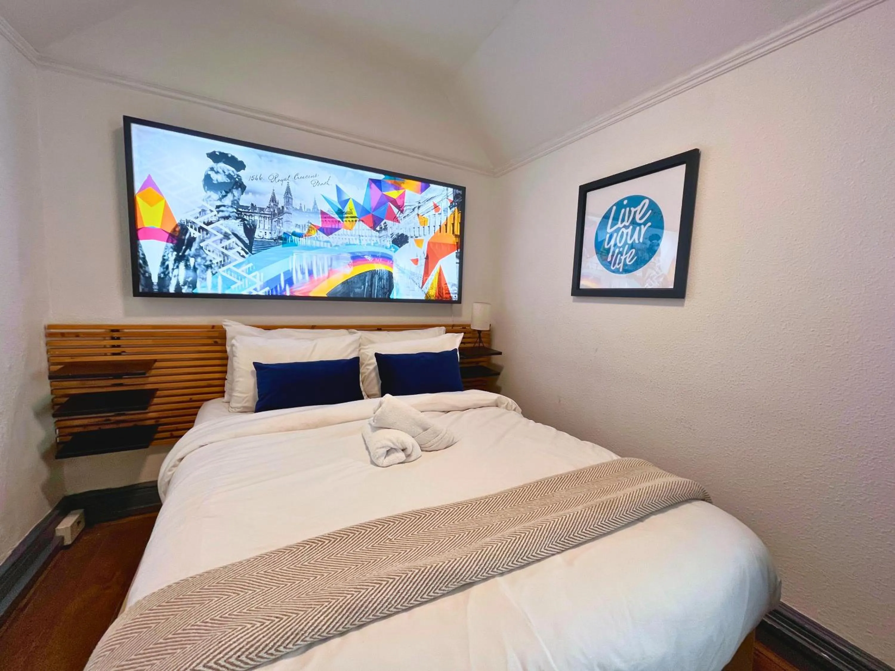 Bed in St Christopher's Inn Bath