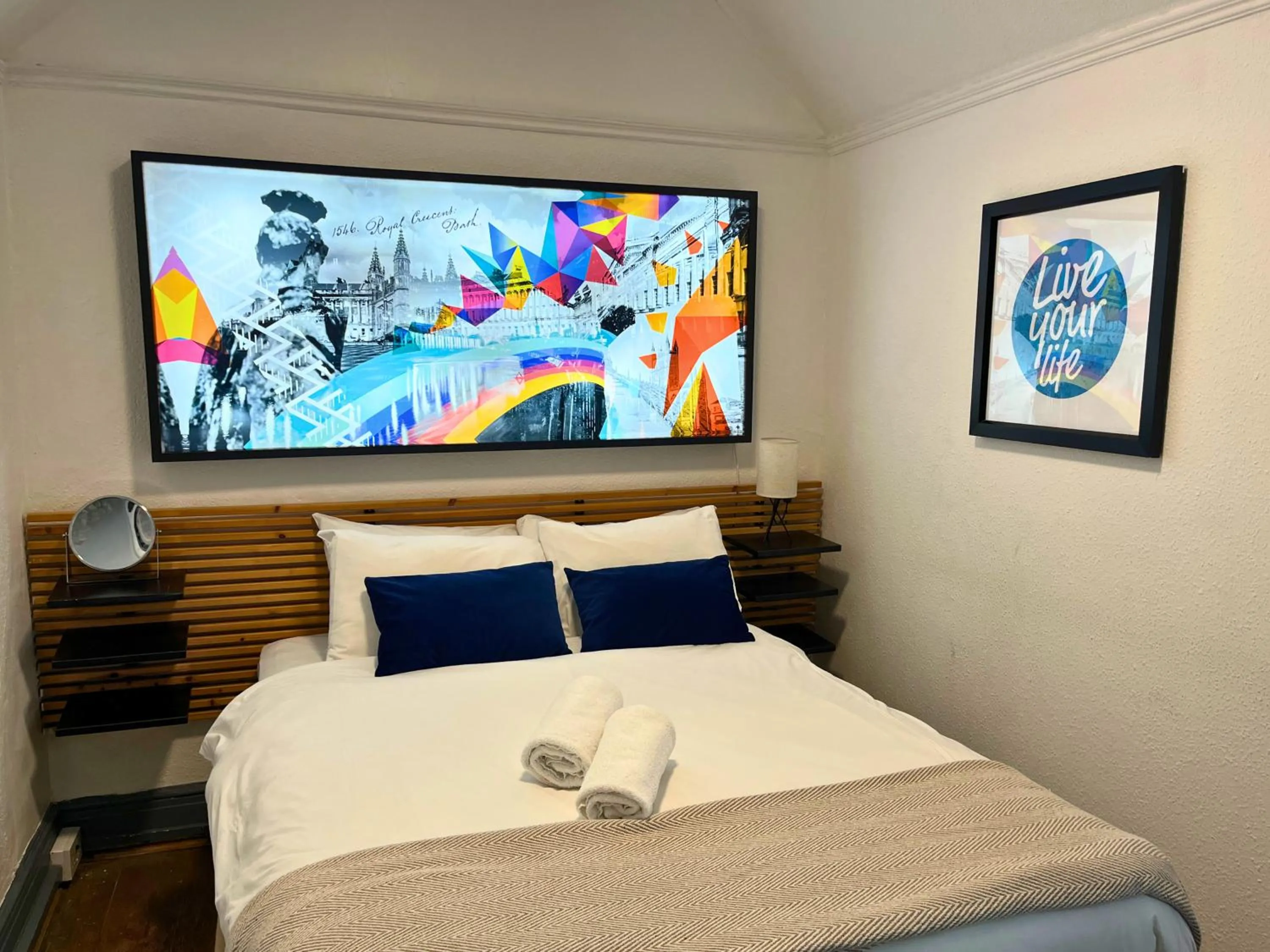 Bed in St Christopher's Inn Bath