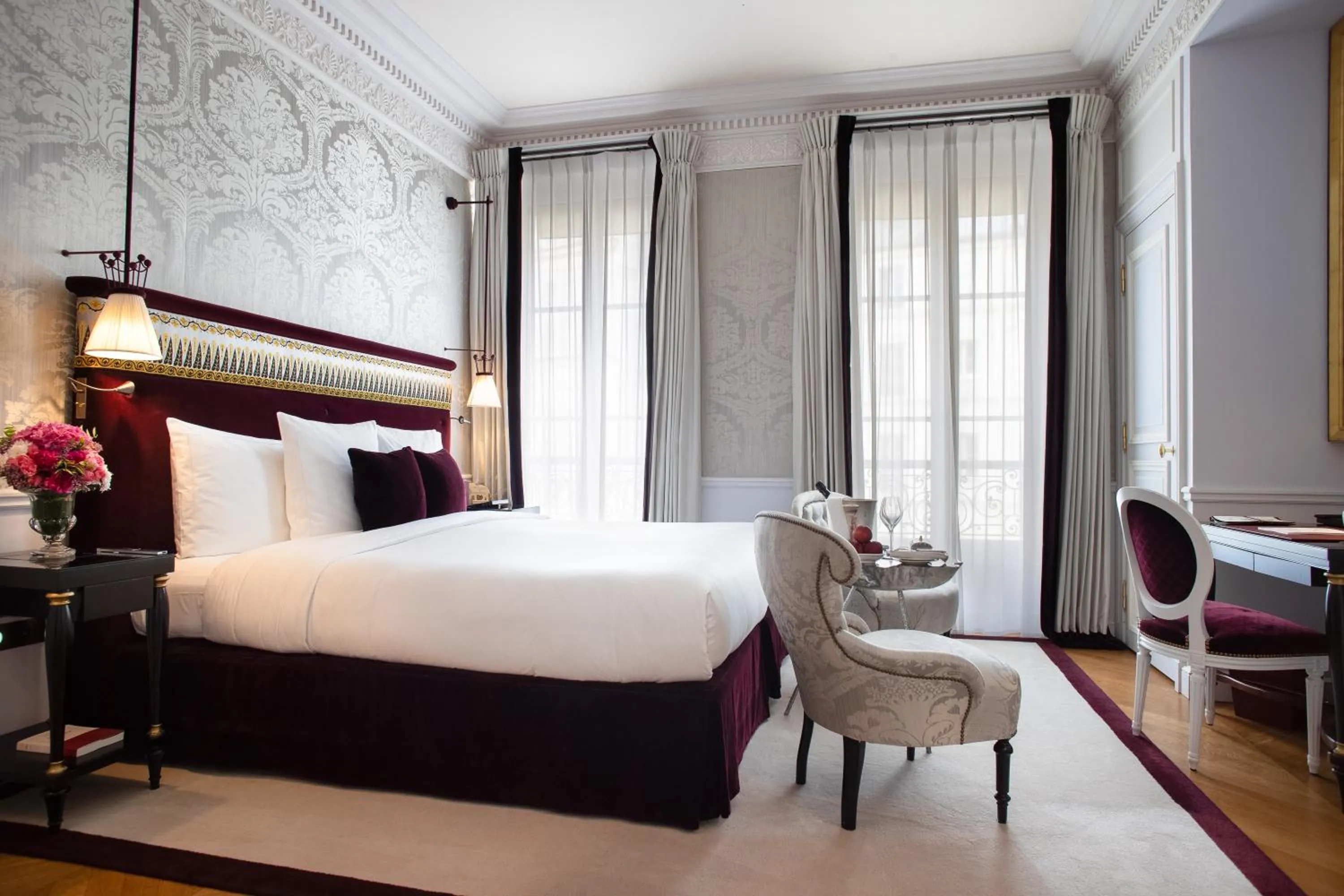 Bedroom, Bed in La Réserve Paris Hotel & Spa