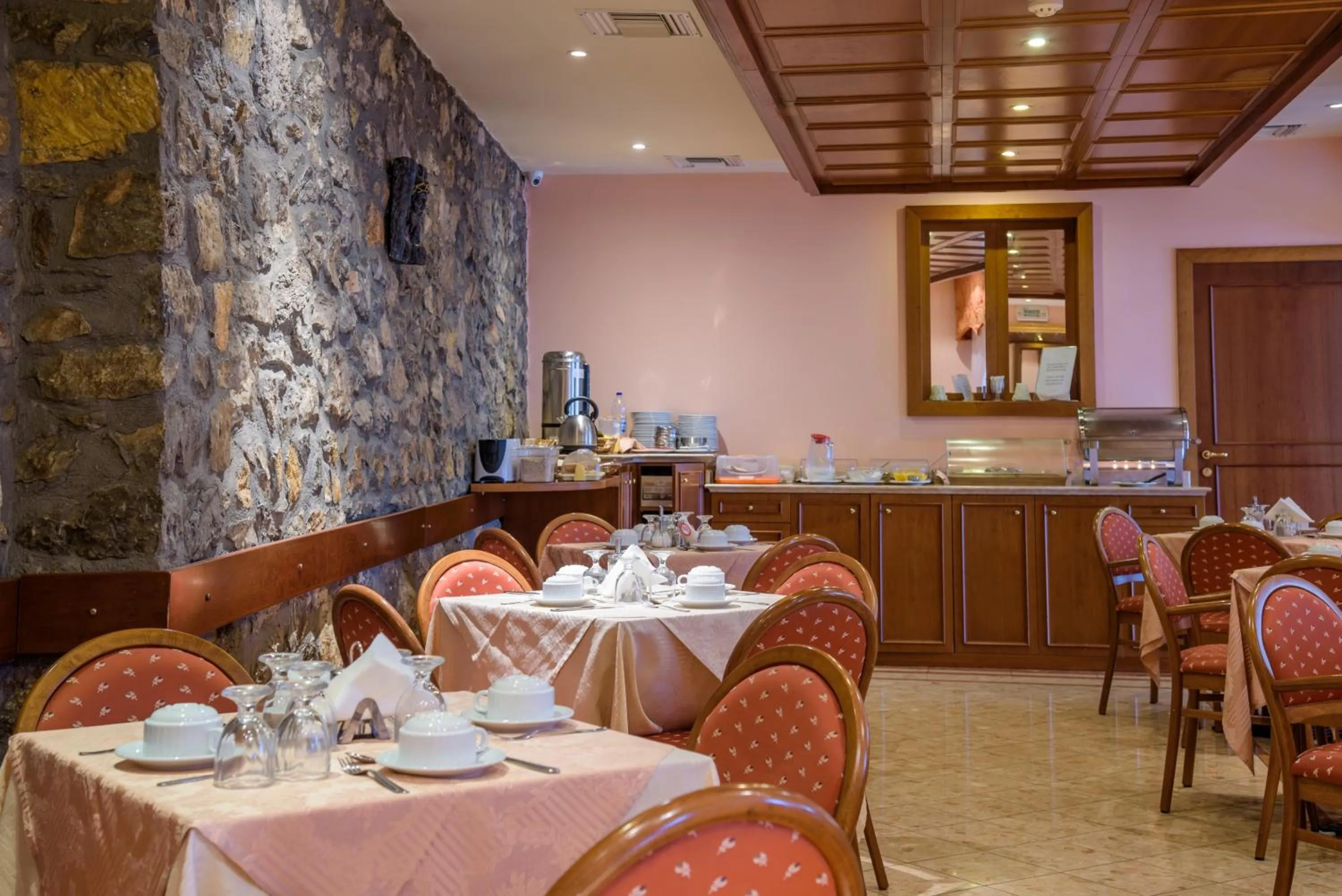 Restaurant/places to eat in Hotel Kastoria in Kastoria City