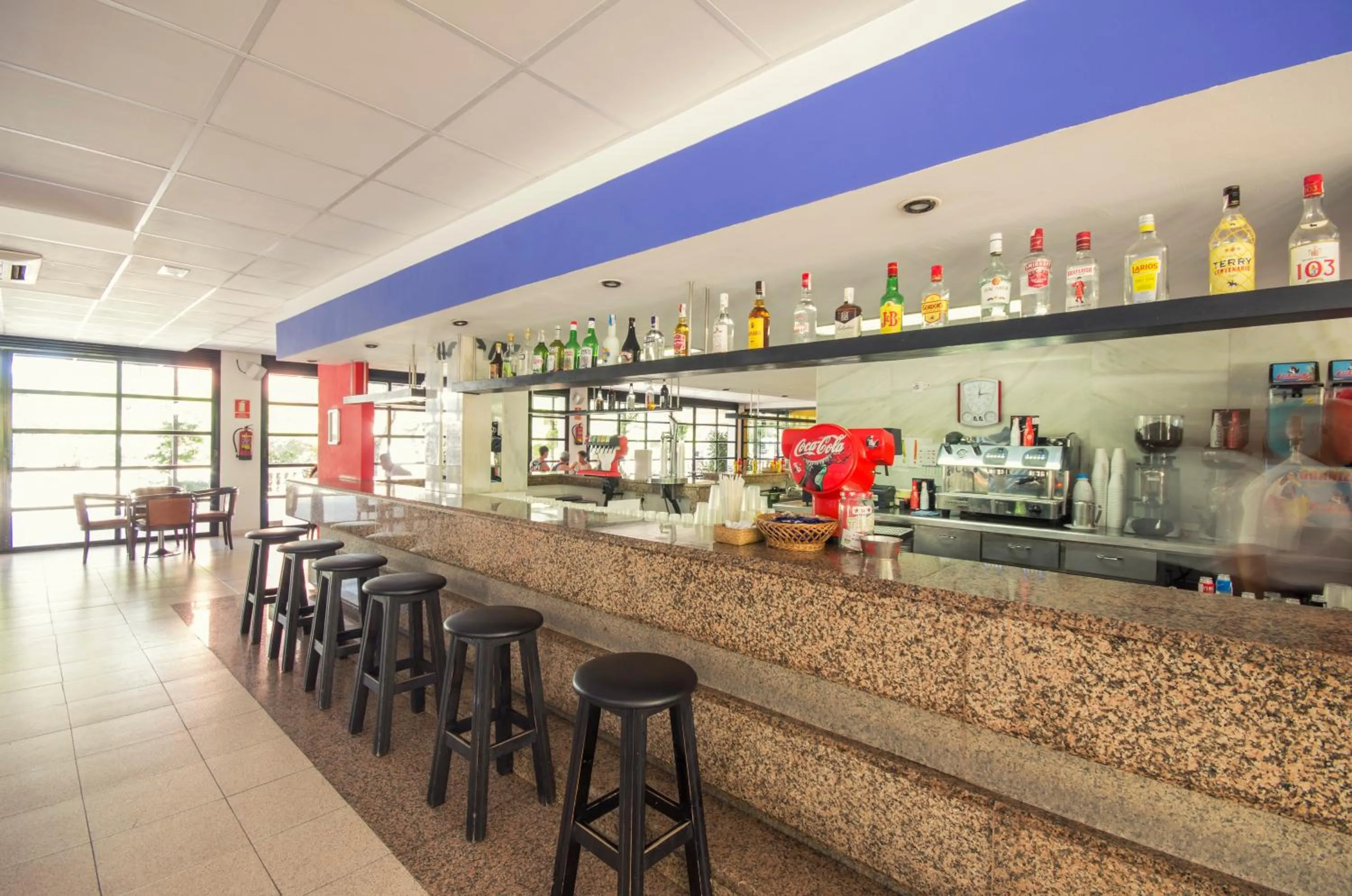 Lounge or bar in azuLine Hoteles Mar Amantis & II