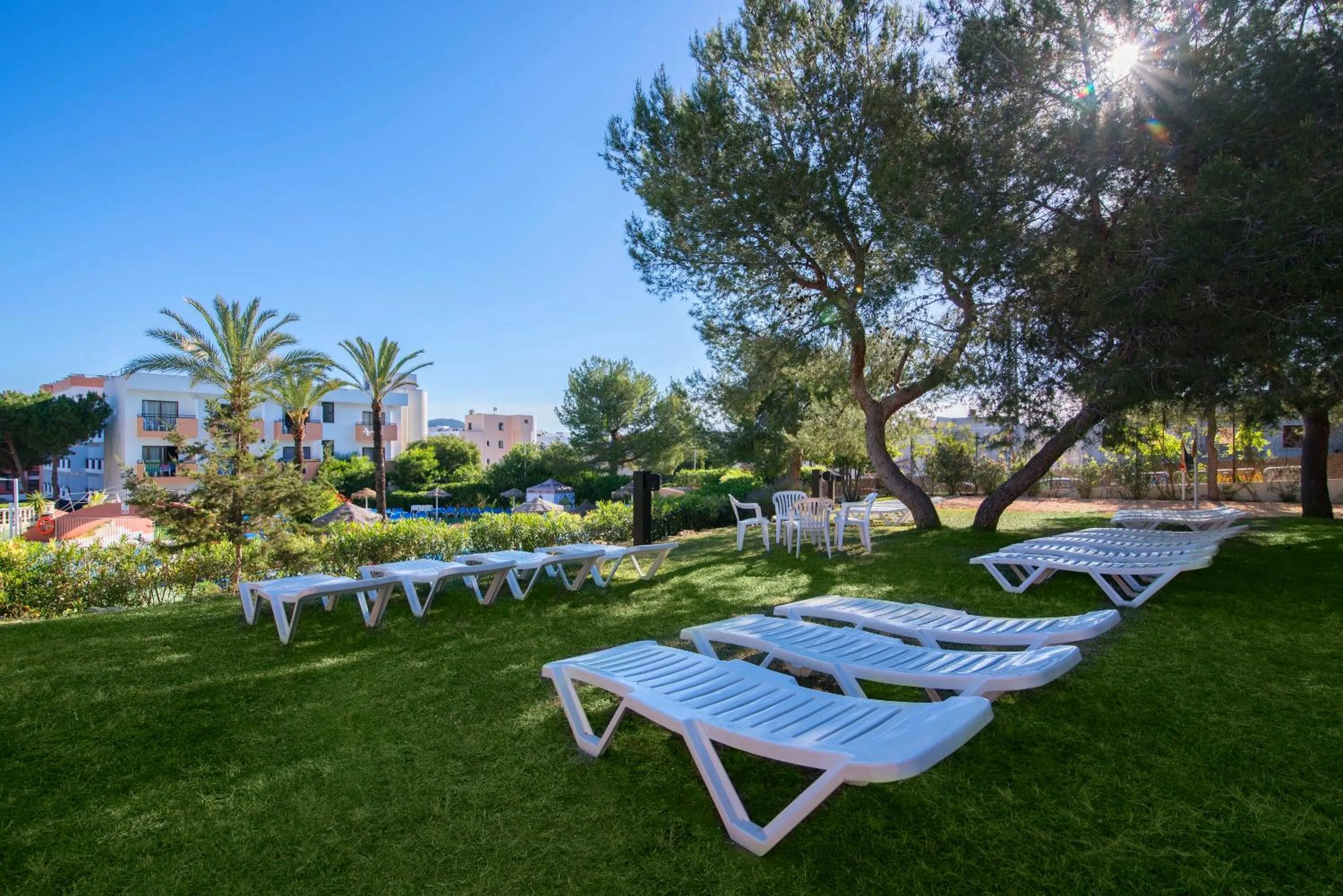 Swimming pool in azuLine Hoteles Mar Amantis & II