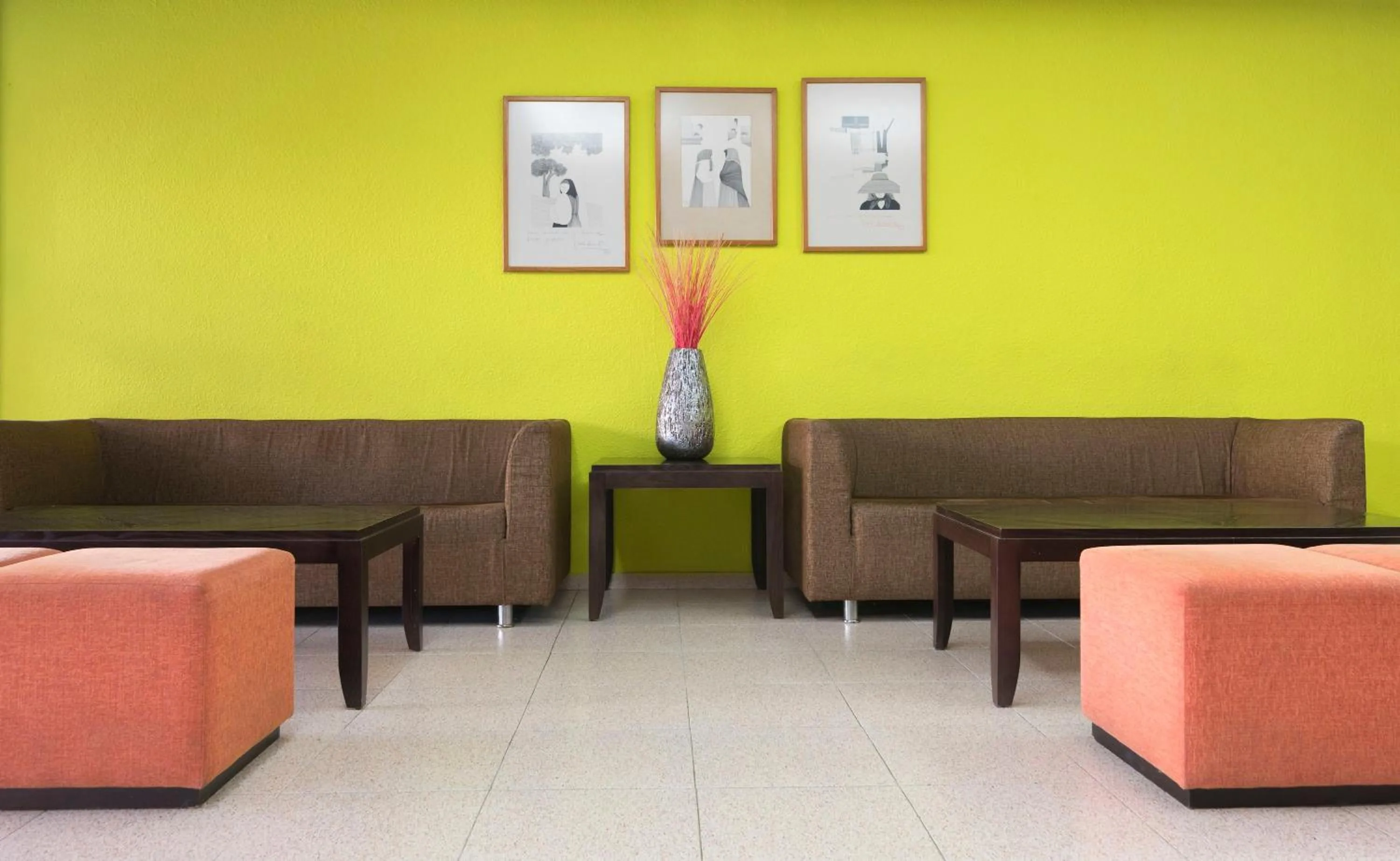 Lounge or bar in azuLine Hoteles Mar Amantis & II