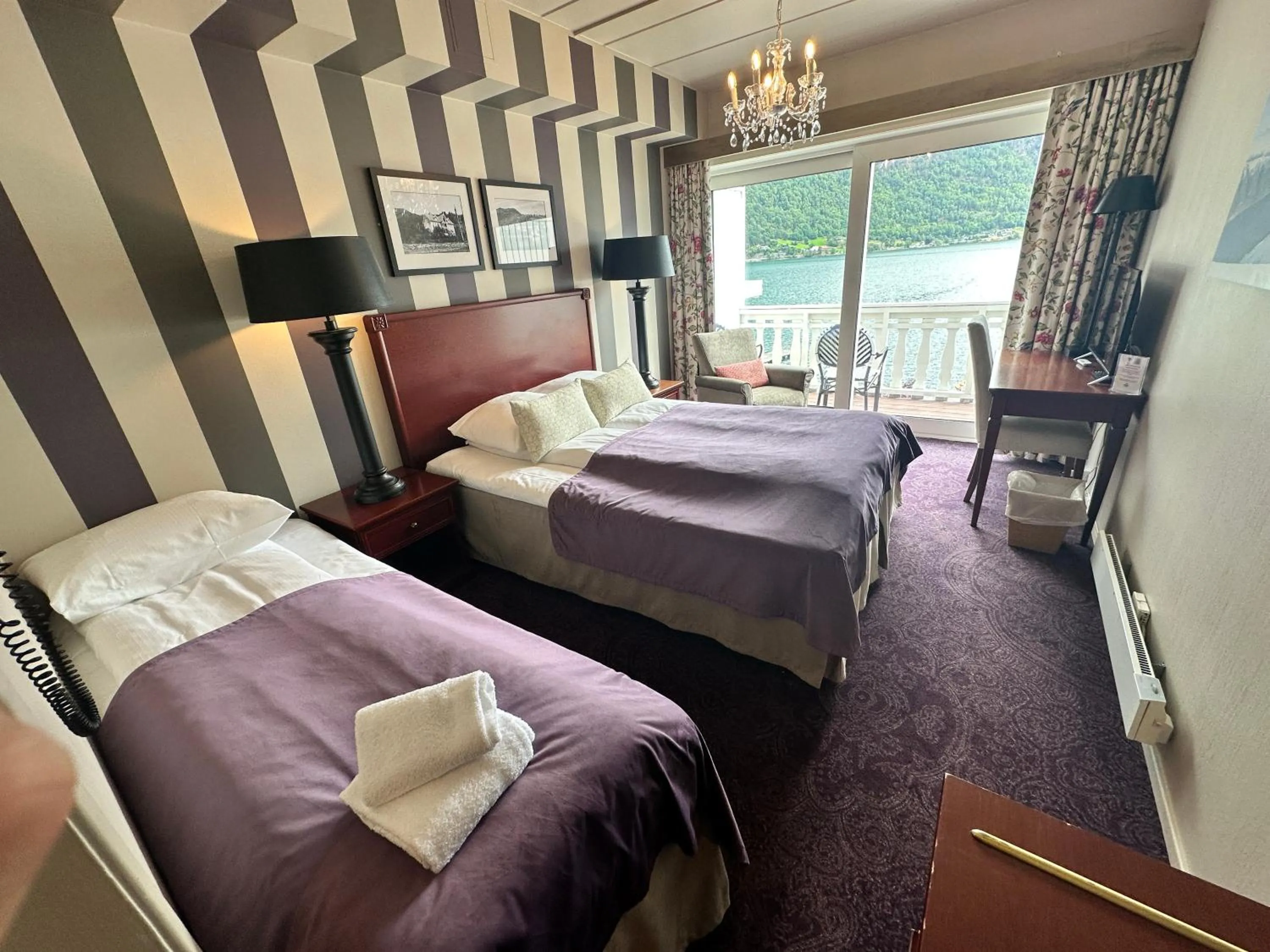 Bedroom, Bed in Hofslund Fjord Hotel