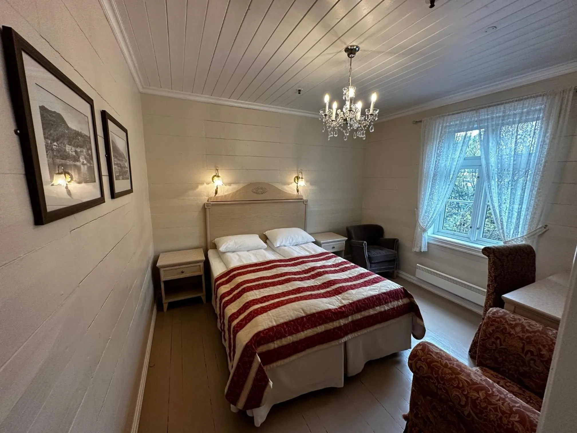 Bed in Hofslund Fjord Hotel