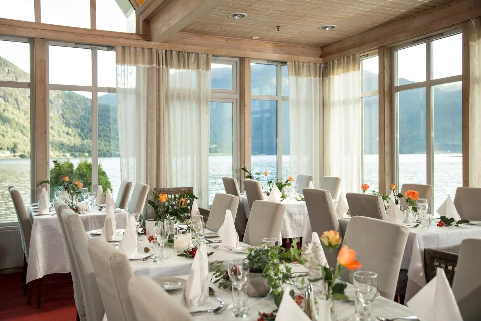 Food in Hofslund Fjord Hotel
