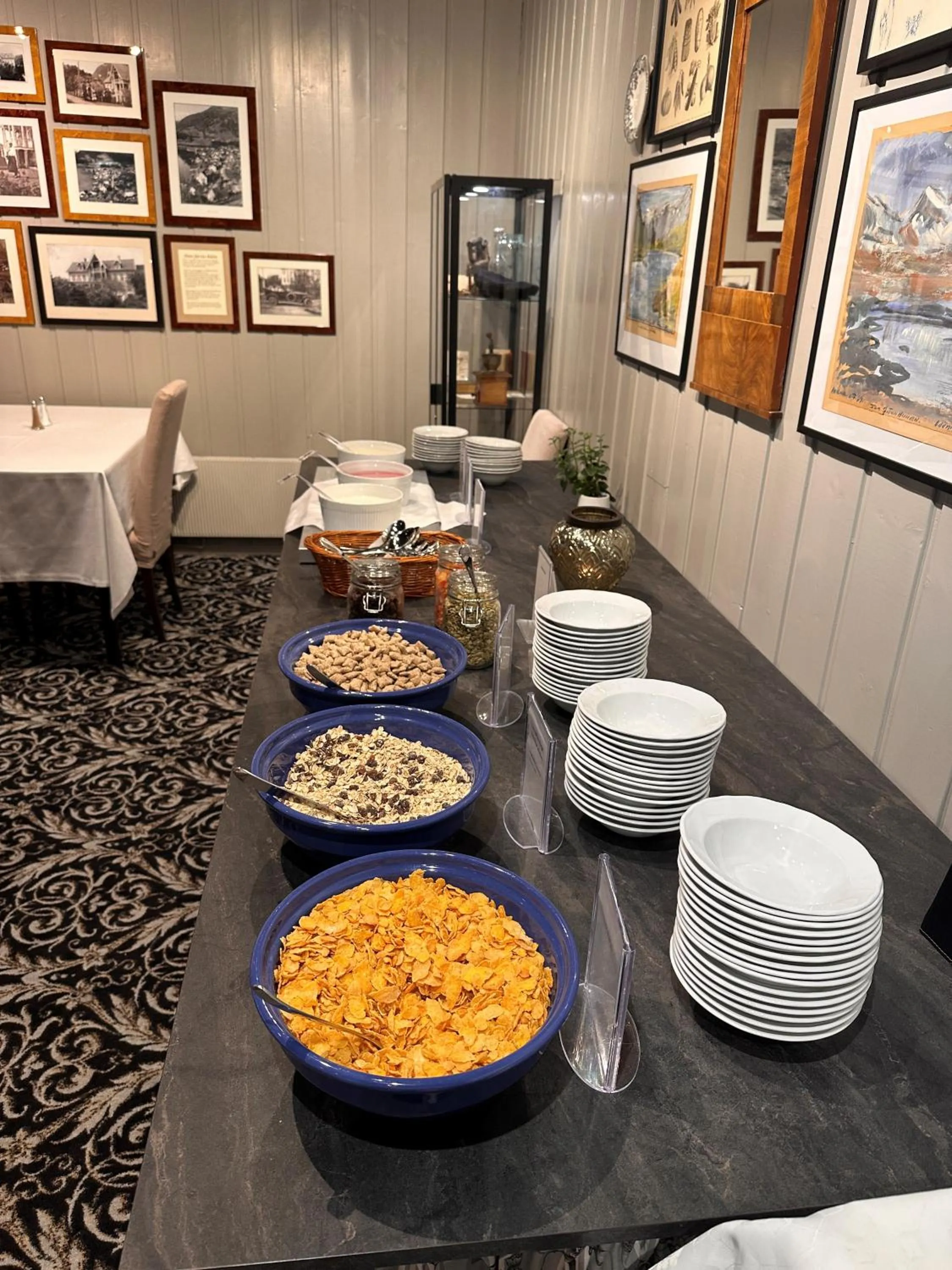 Breakfast in Hofslund Fjord Hotel