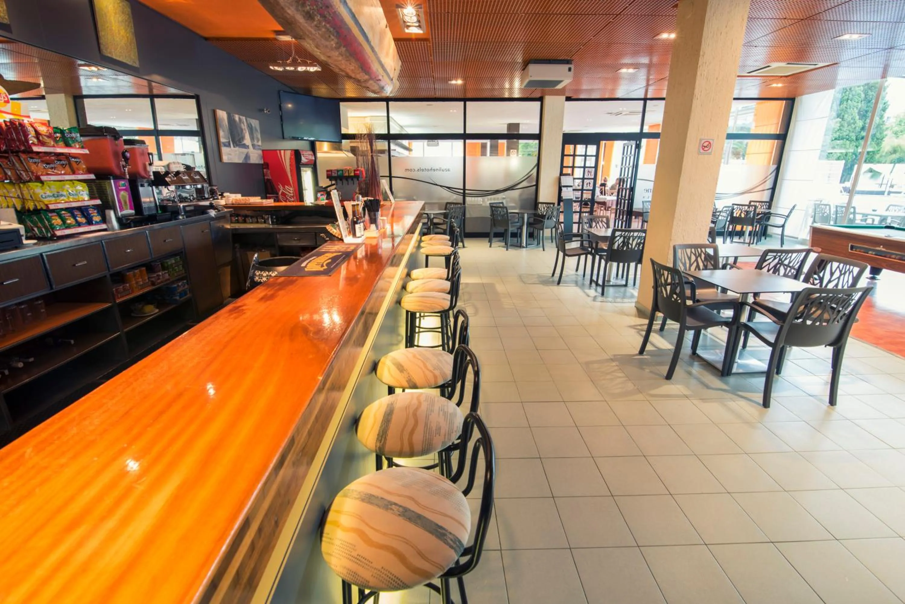 Drinks in azuLine Hotel Pacific