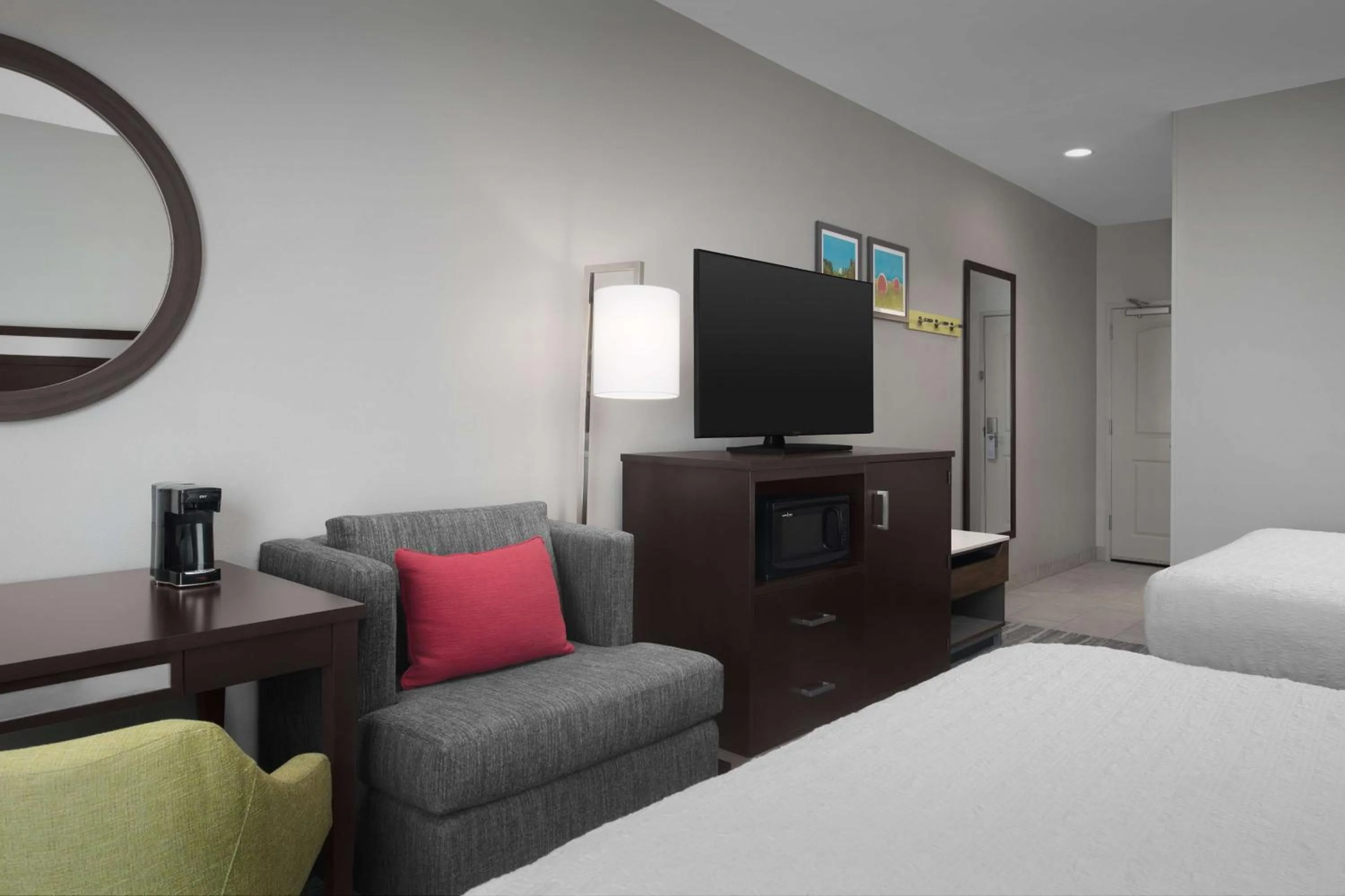 Bed in Hampton Inn Statesboro