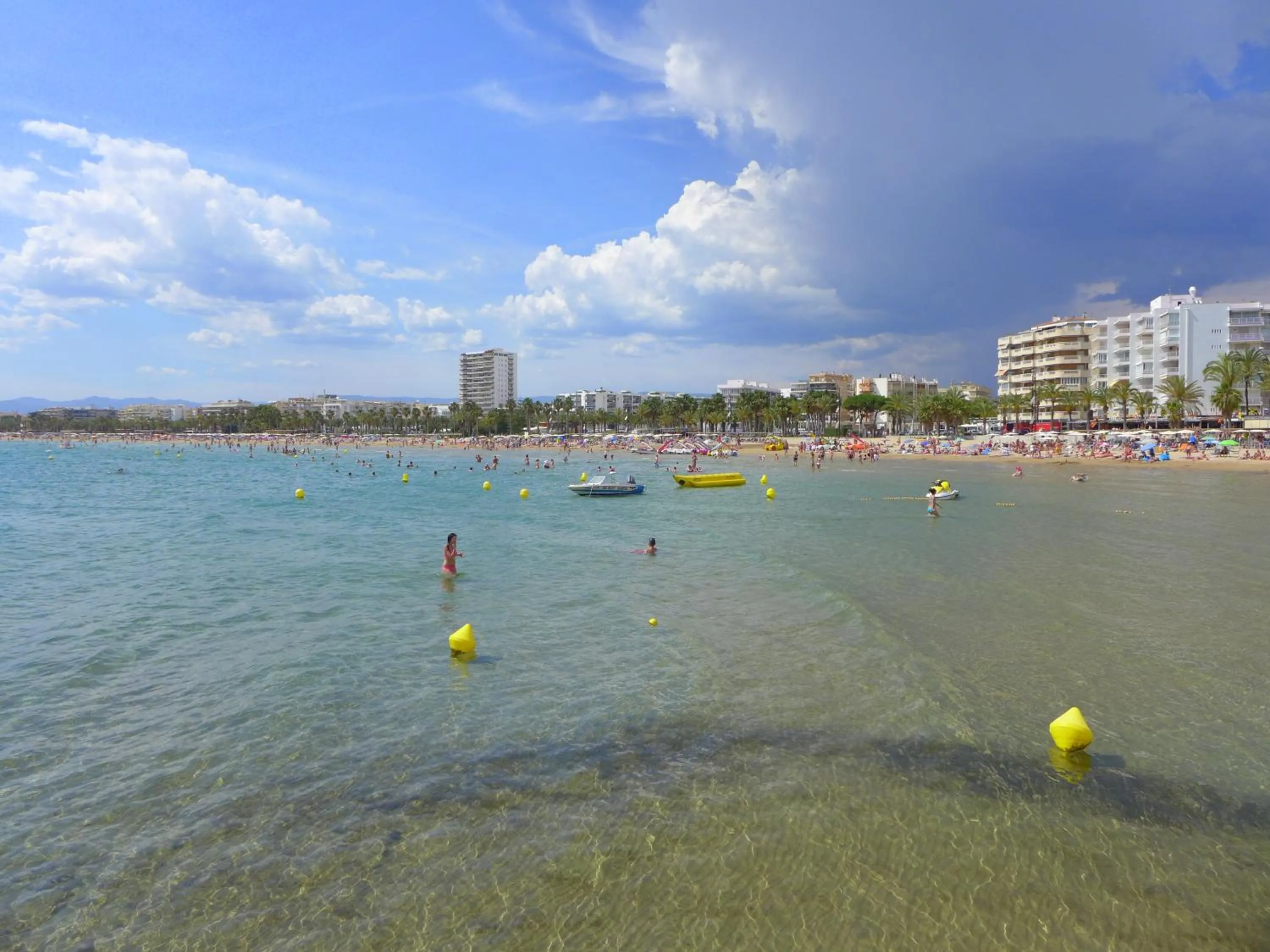 Beach in Rentalmar Family Acantilados