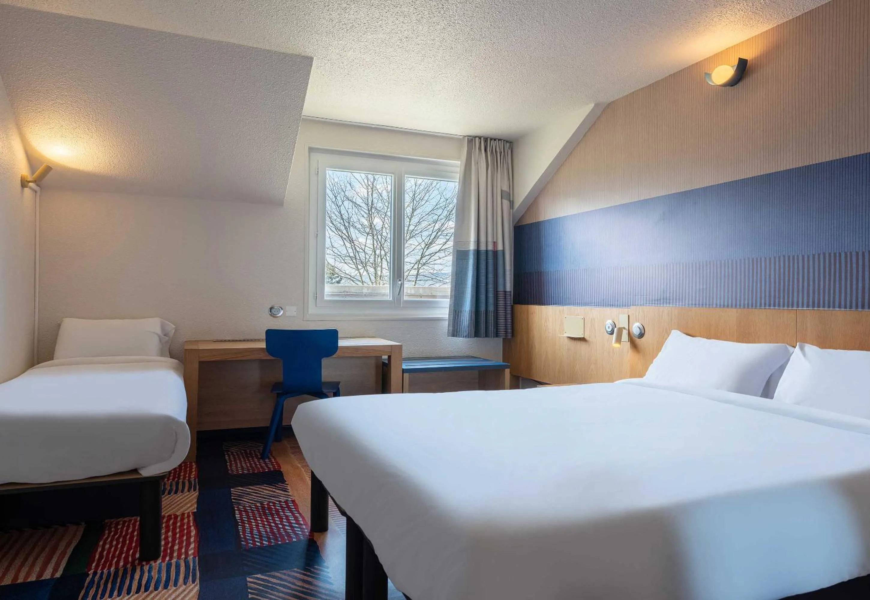 Photo of the whole room, Bed in B&B HOTEL Saint-Pierre-en-Faucigny Bonneville