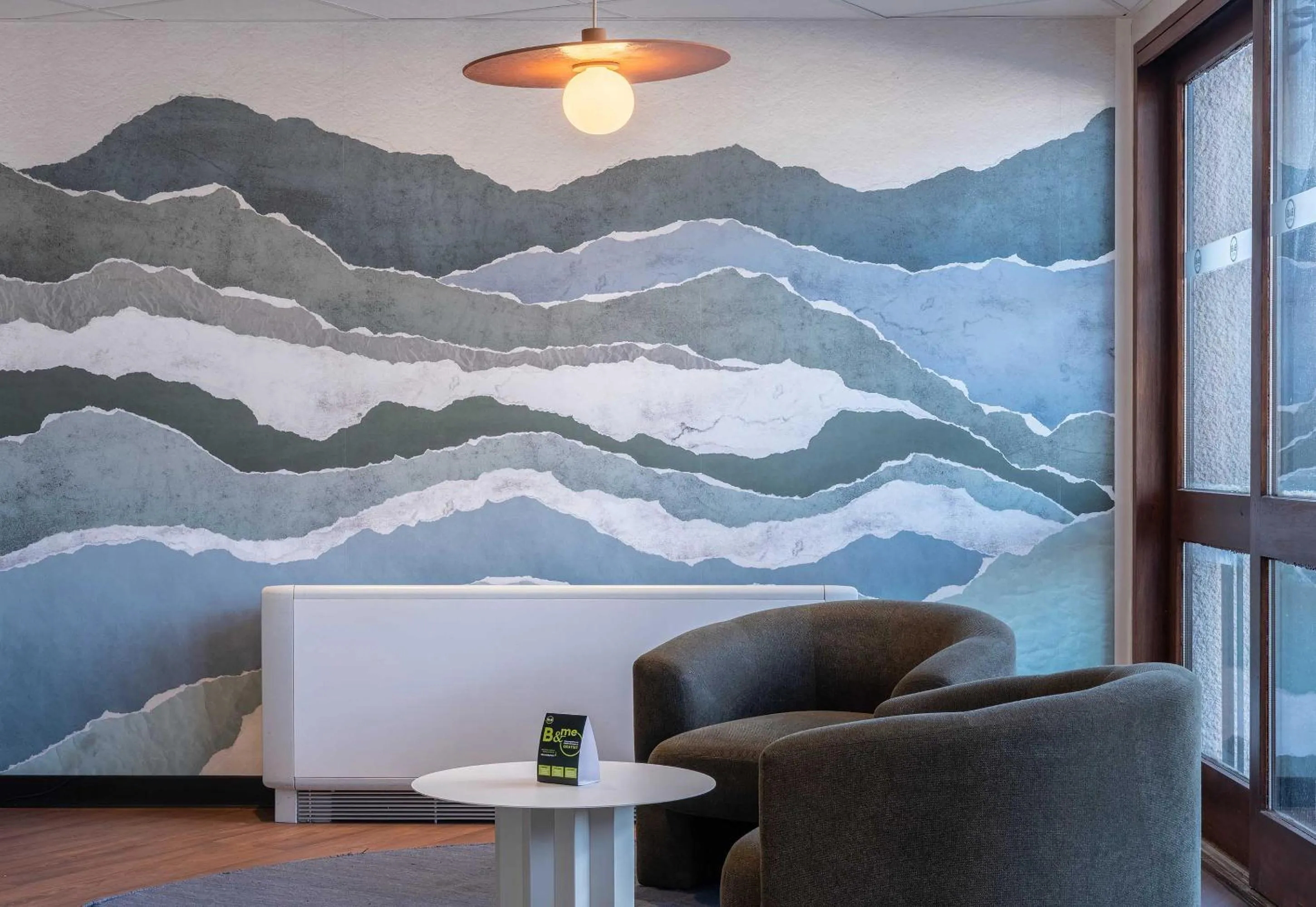 Seating area in B&B HOTEL Saint-Pierre-en-Faucigny Bonneville