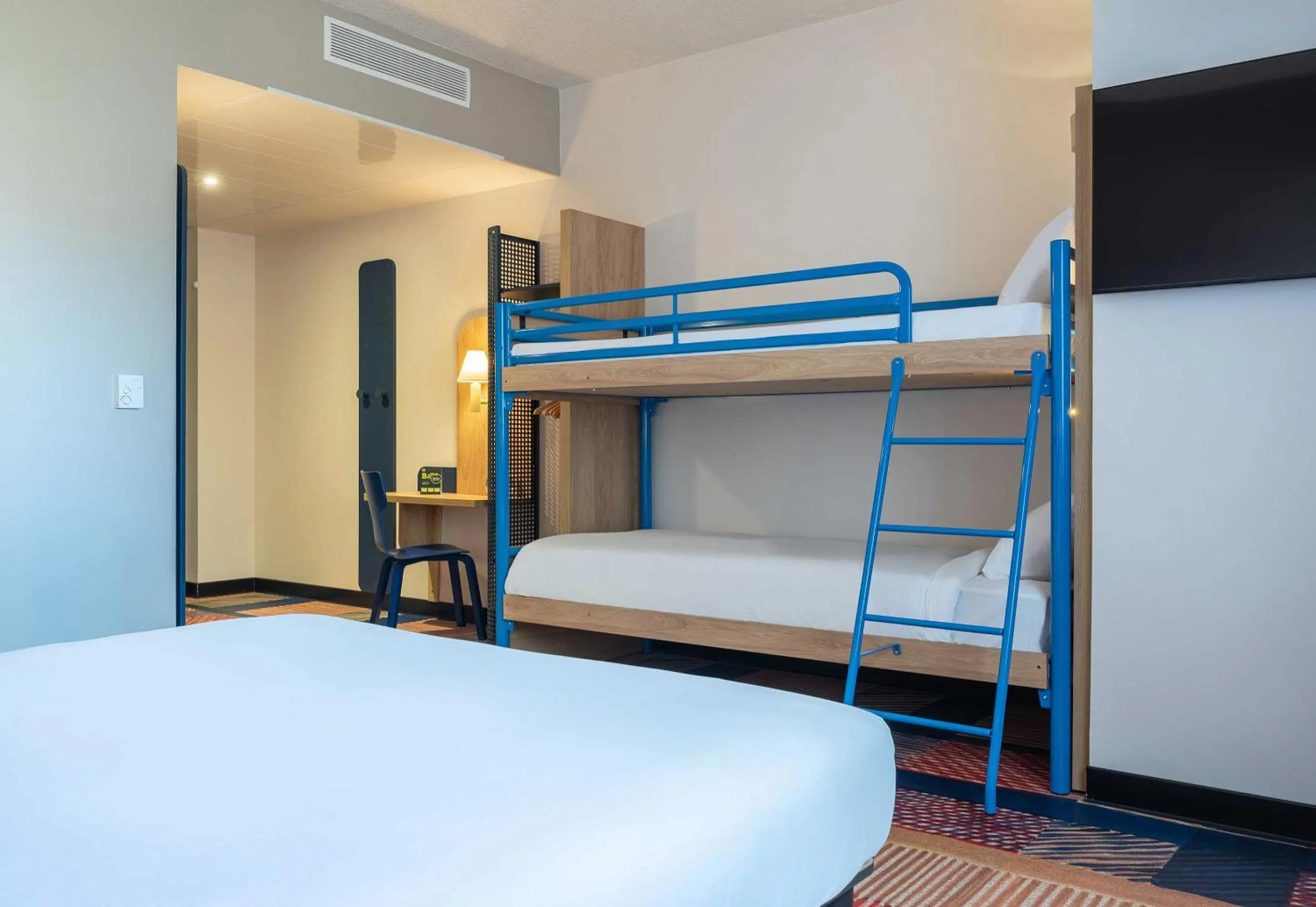 Bedroom, Bed in B&B HOTEL Saint-Pierre-en-Faucigny Bonneville