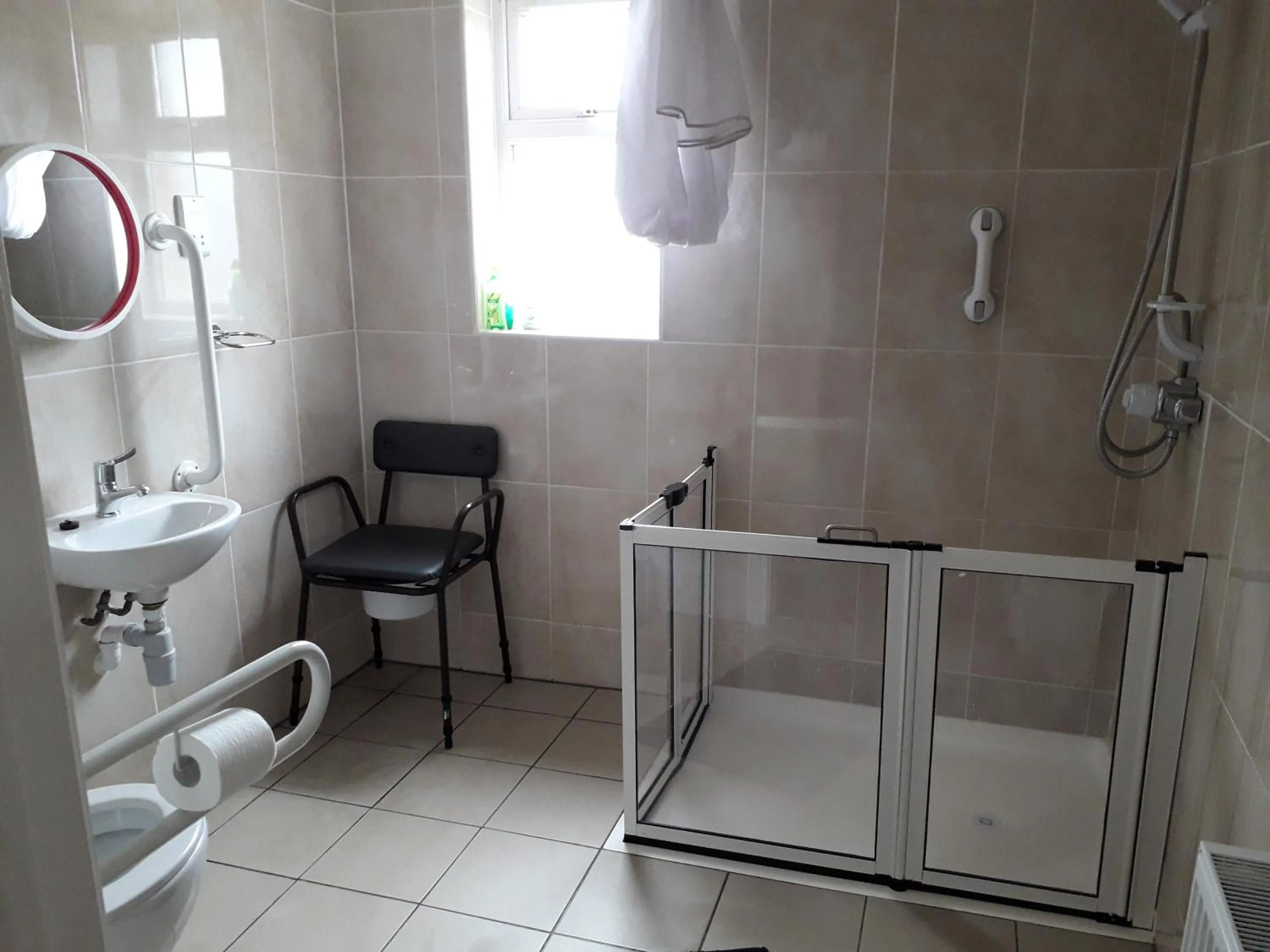 Bathroom in Causeway tavern bed & breakfast