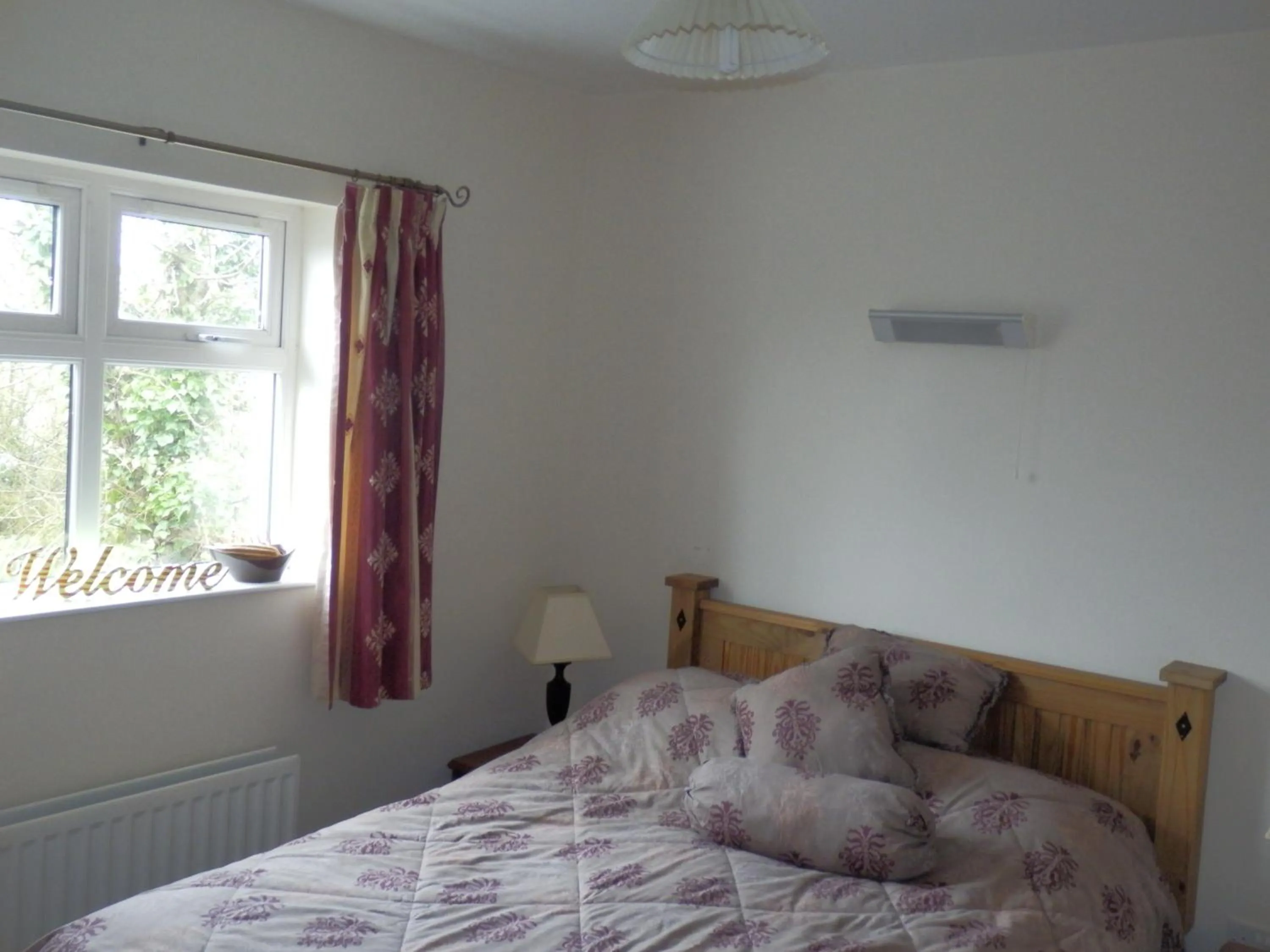 Bed in Causeway tavern bed & breakfast