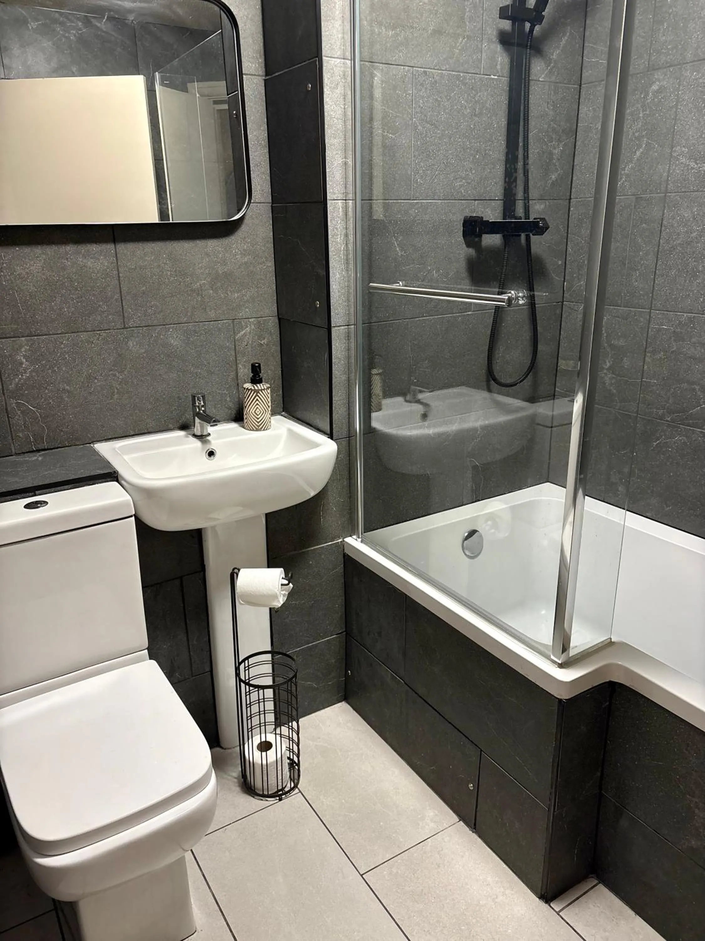 The Red Lion & Cellar Room, Betchworth