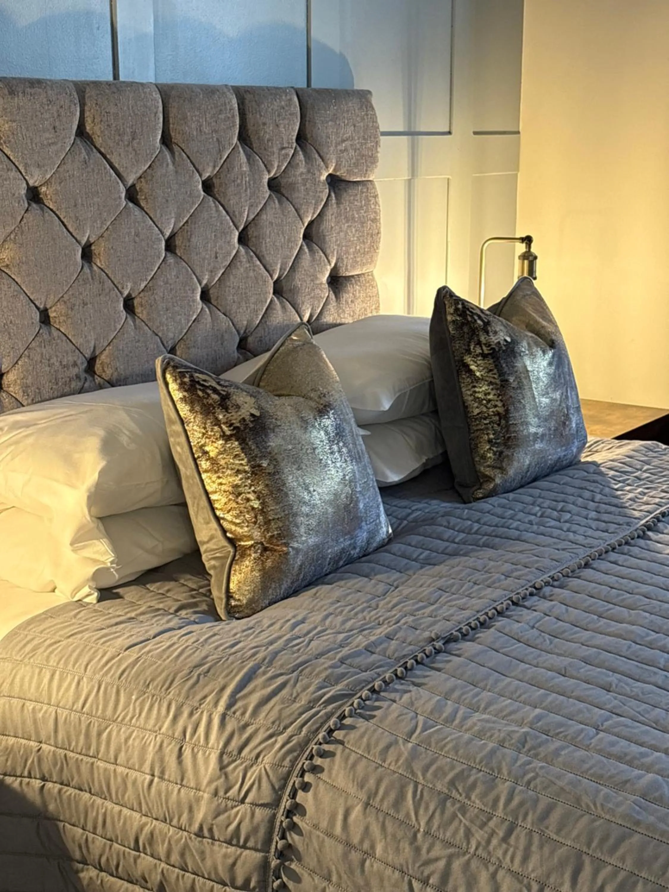 Bed in The Red Lion & Cellar Room, Betchworth