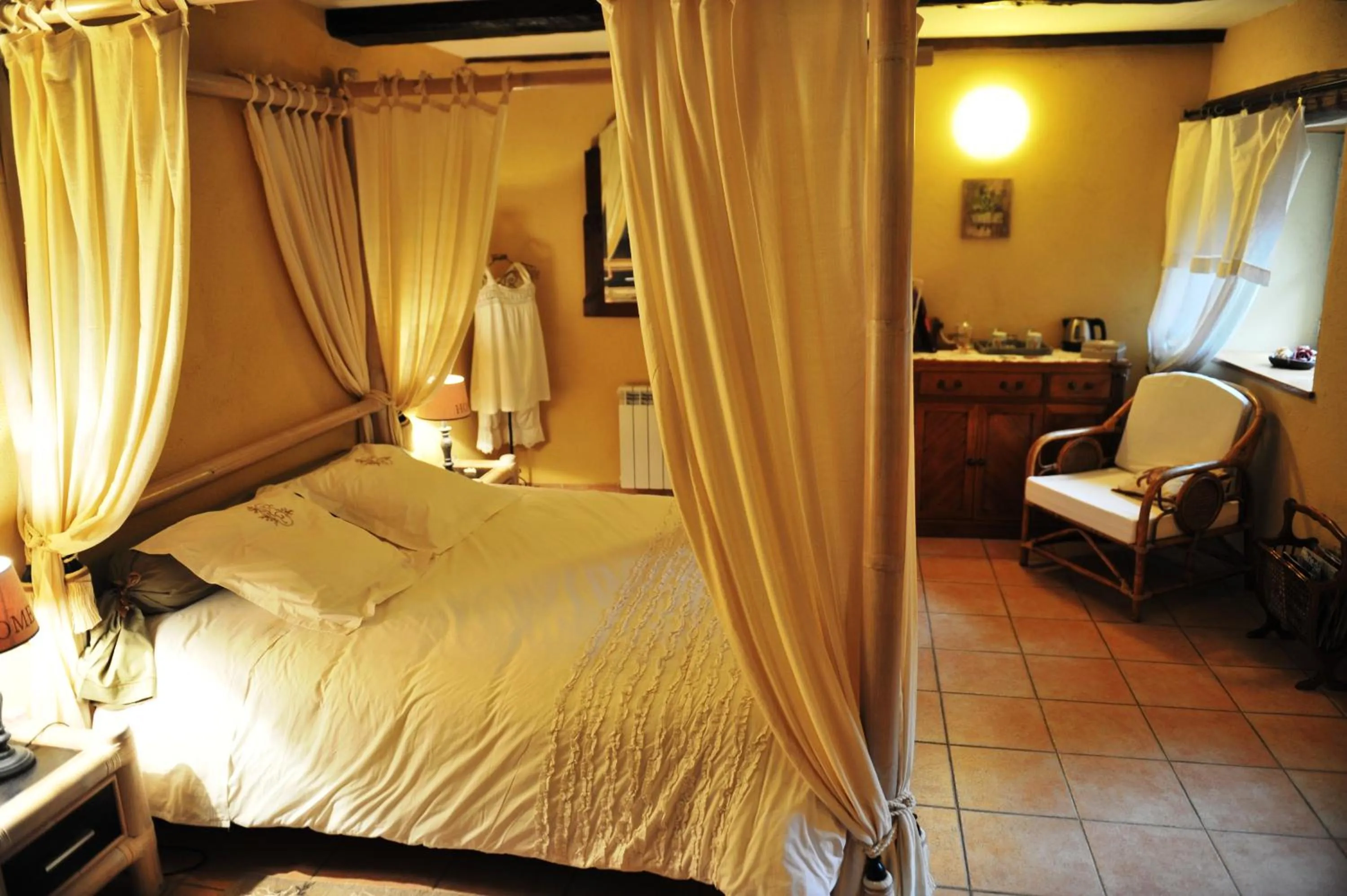 Photo of the whole room, Bed in Chambres d'Hôtes Le Puits d'Amour