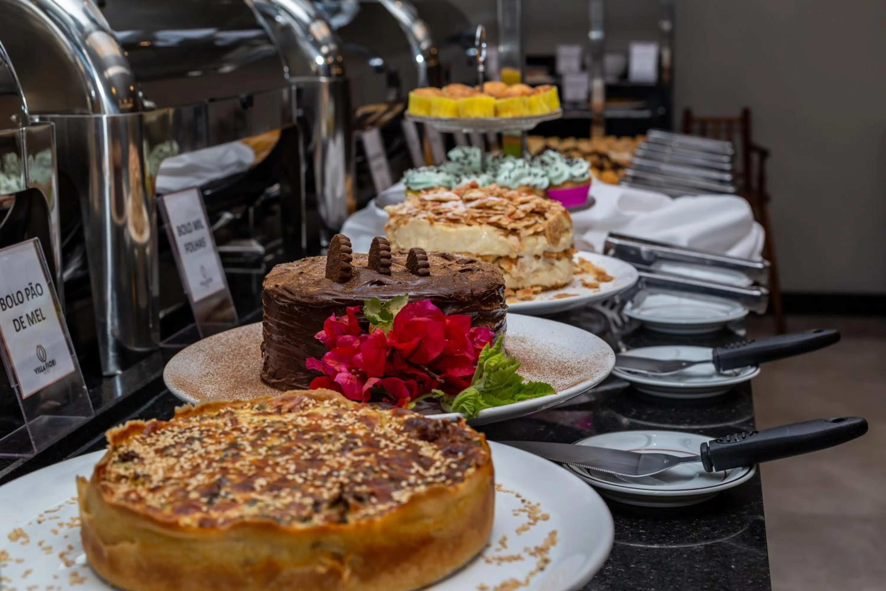 Food and drinks in Hotel Villa Fiori