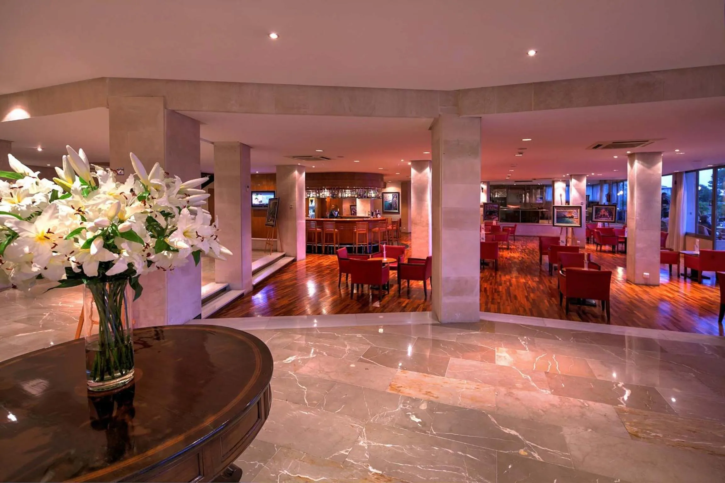 Communal lounge/ TV room in Bonanza Park Hotel by Olivia Hotels Collection