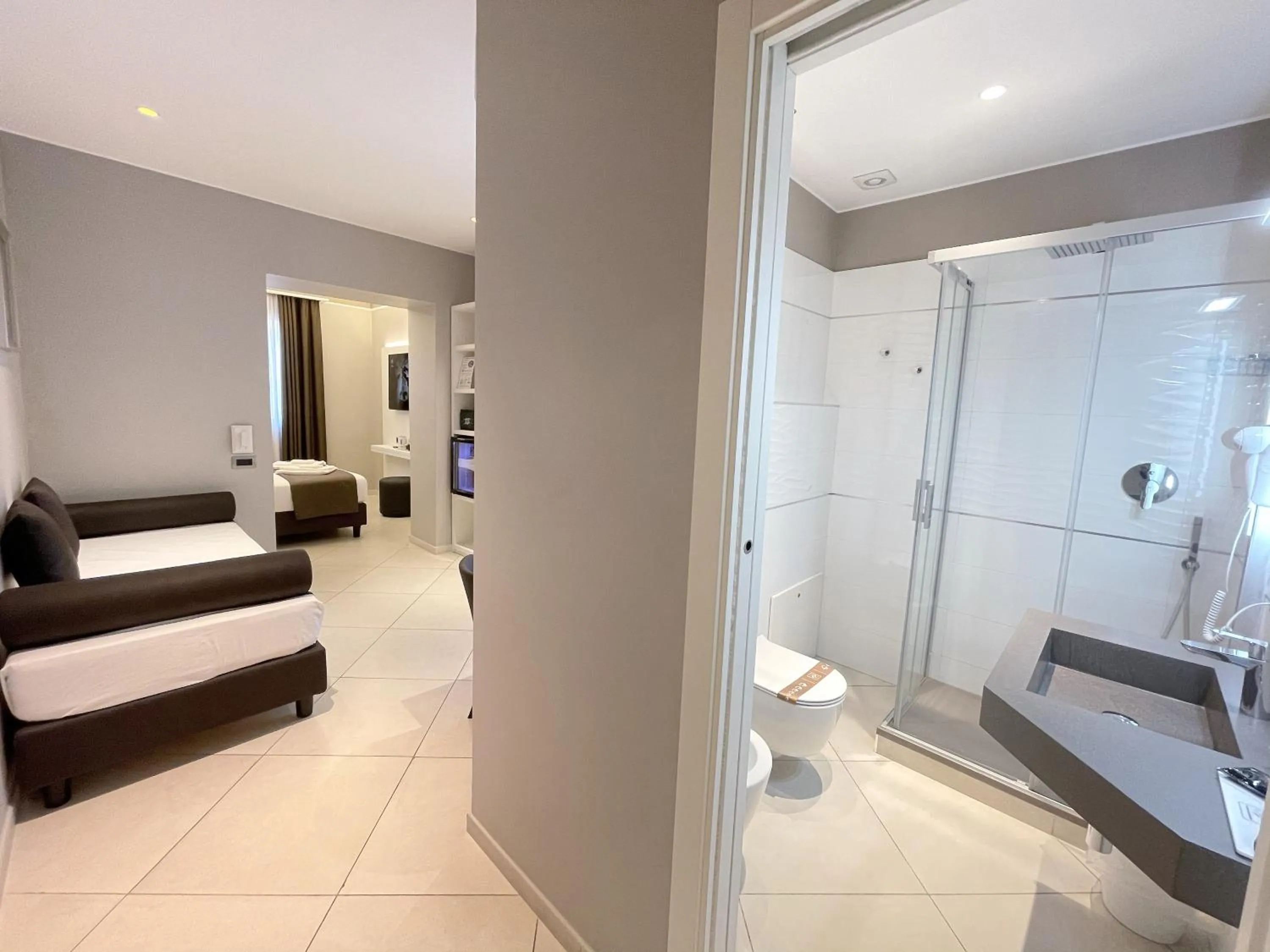 Bathroom, Bed in ETNEA STYLE CATANIA LUXURY ROOMS