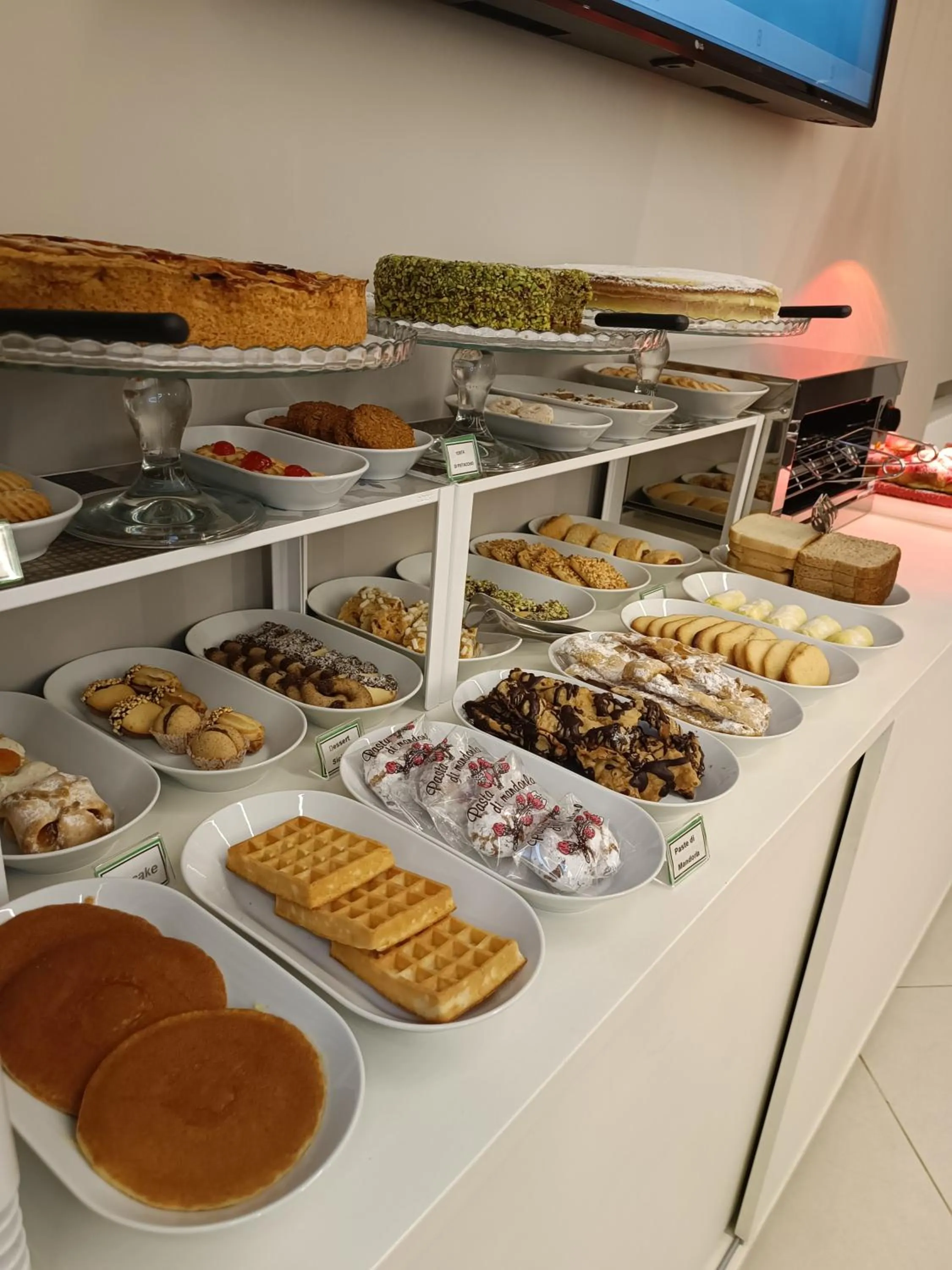 Breakfast in ETNEA STYLE CATANIA LUXURY ROOMS