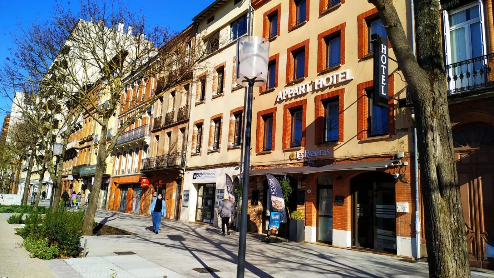 Property building in Résidence Ramblas