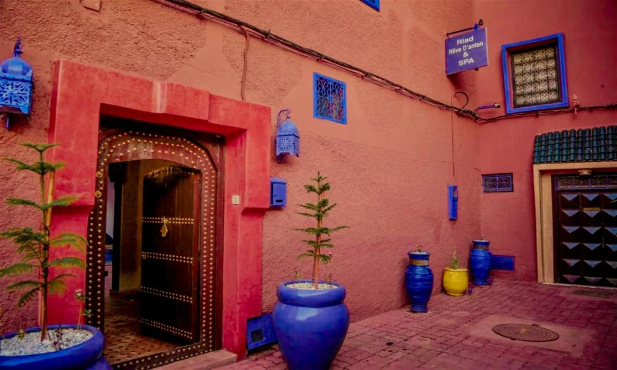 Facade/entrance in Riad Rêve d Antan