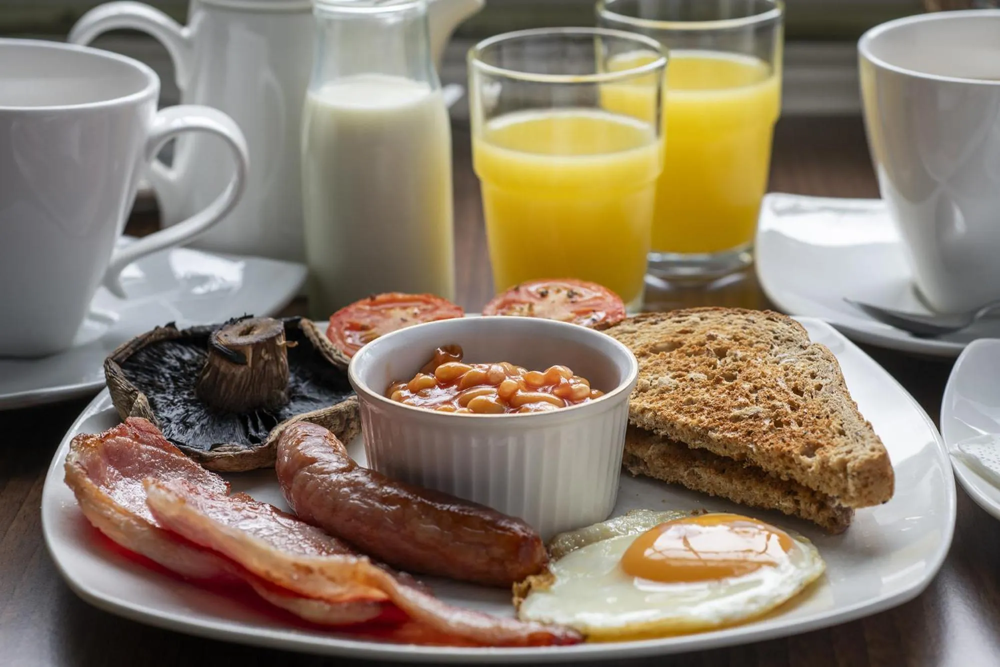 Breakfast in Springfield House - Birmingham Airport & NEC