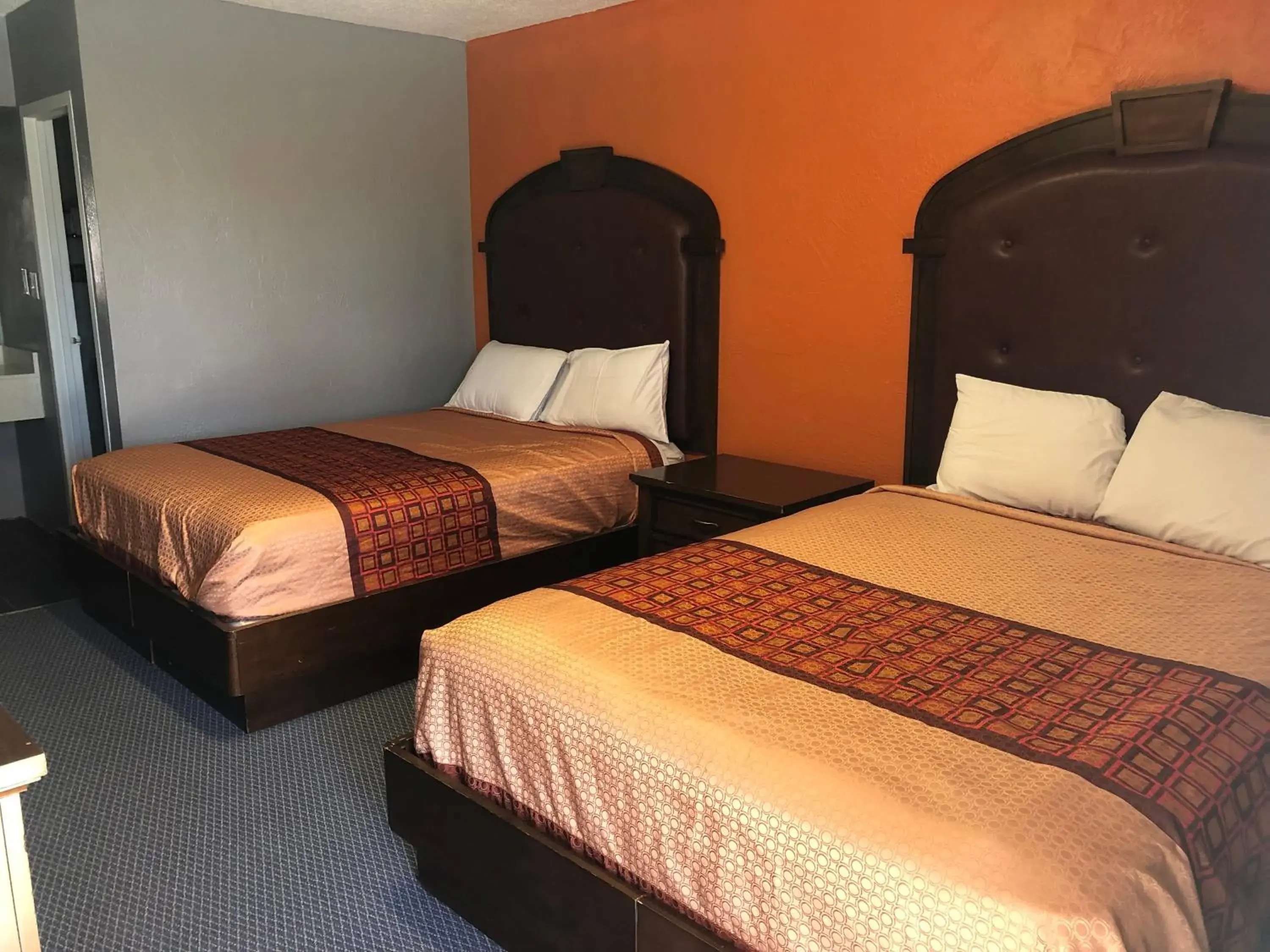 Executive Inn & Suites Executive Inn & Suites