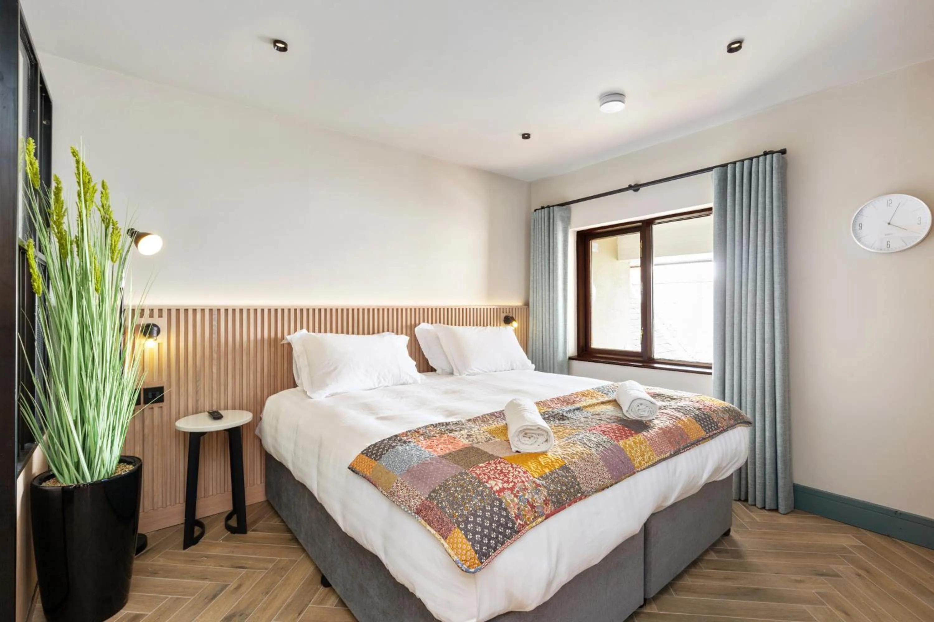 Bedroom, Bed in Gold Coast Resort Dungarvan