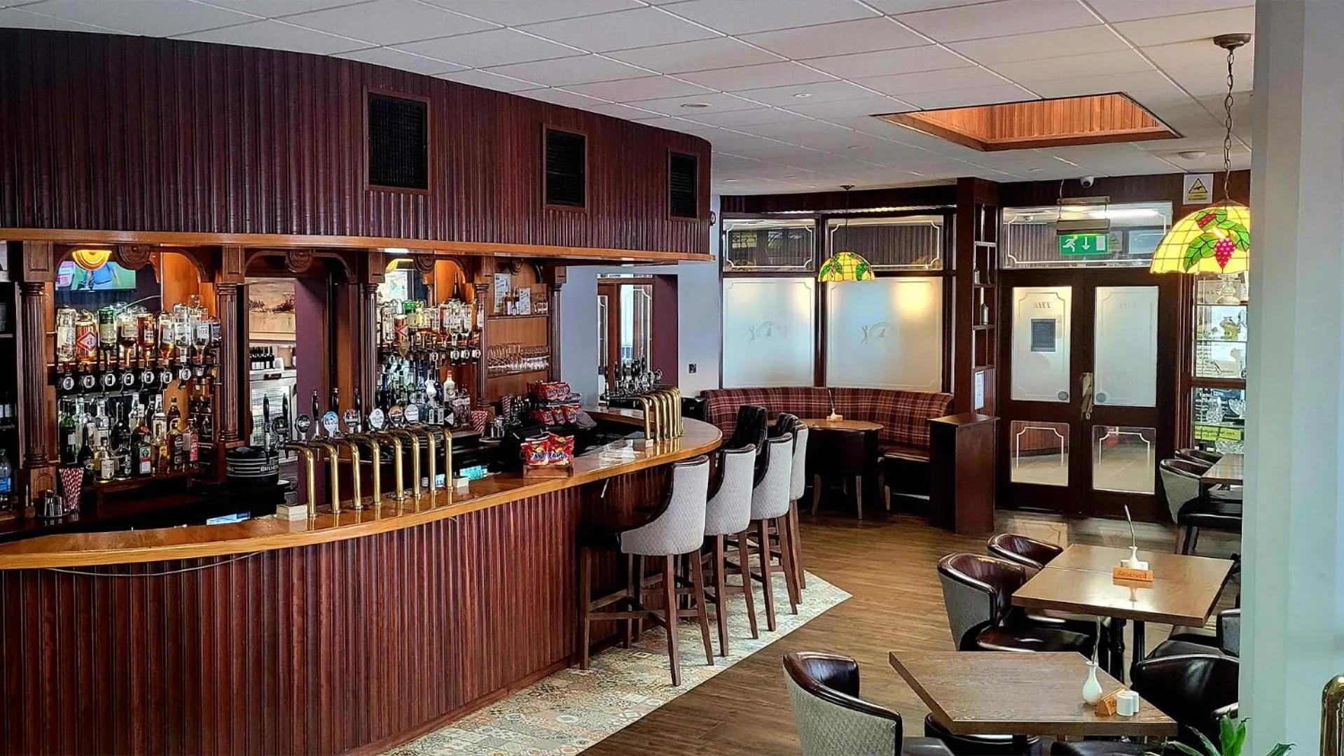 Lounge or bar in Gold Coast Resort Dungarvan
