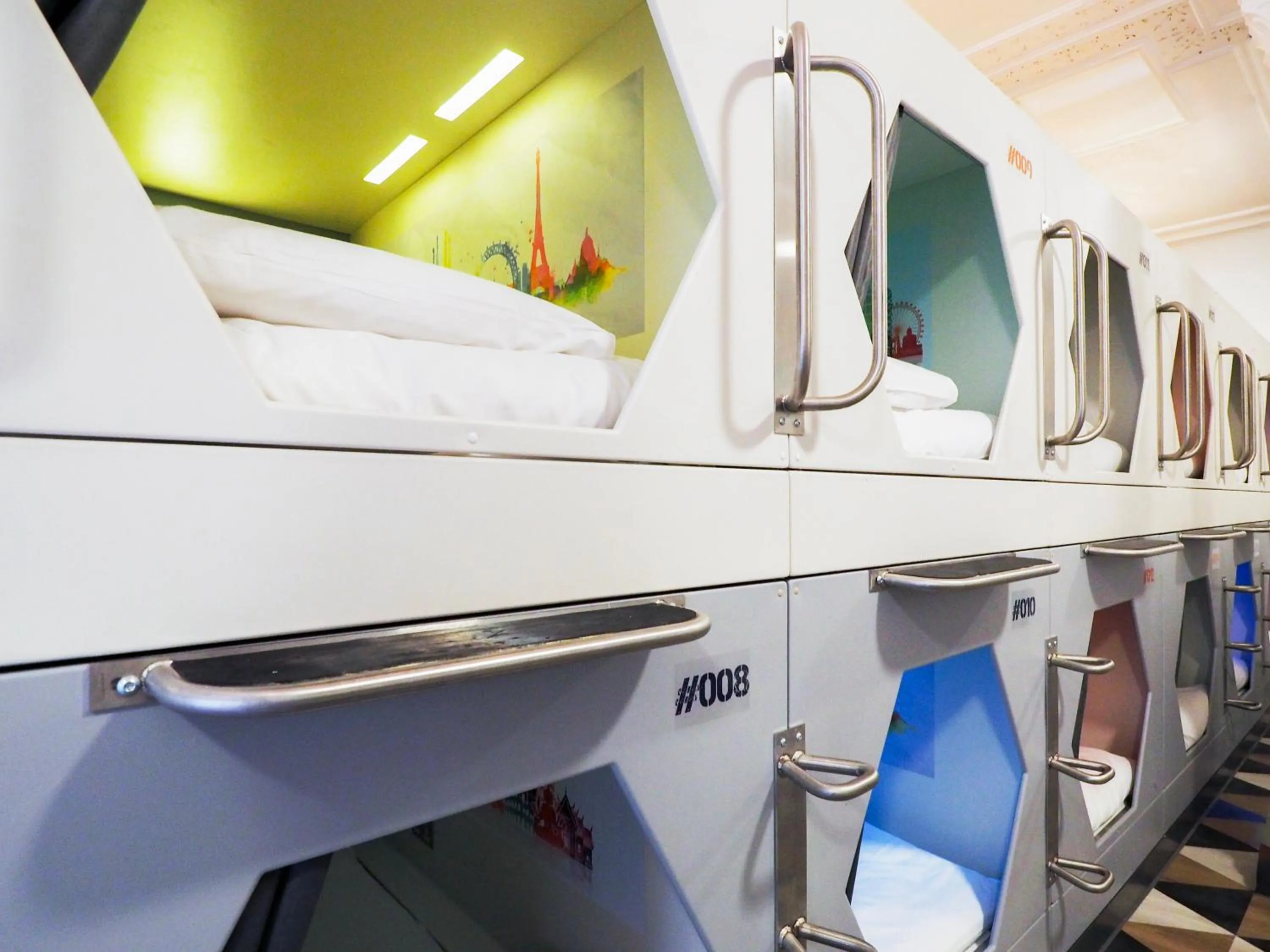 Bed in St Christopher's Inn London Bridge - The Village