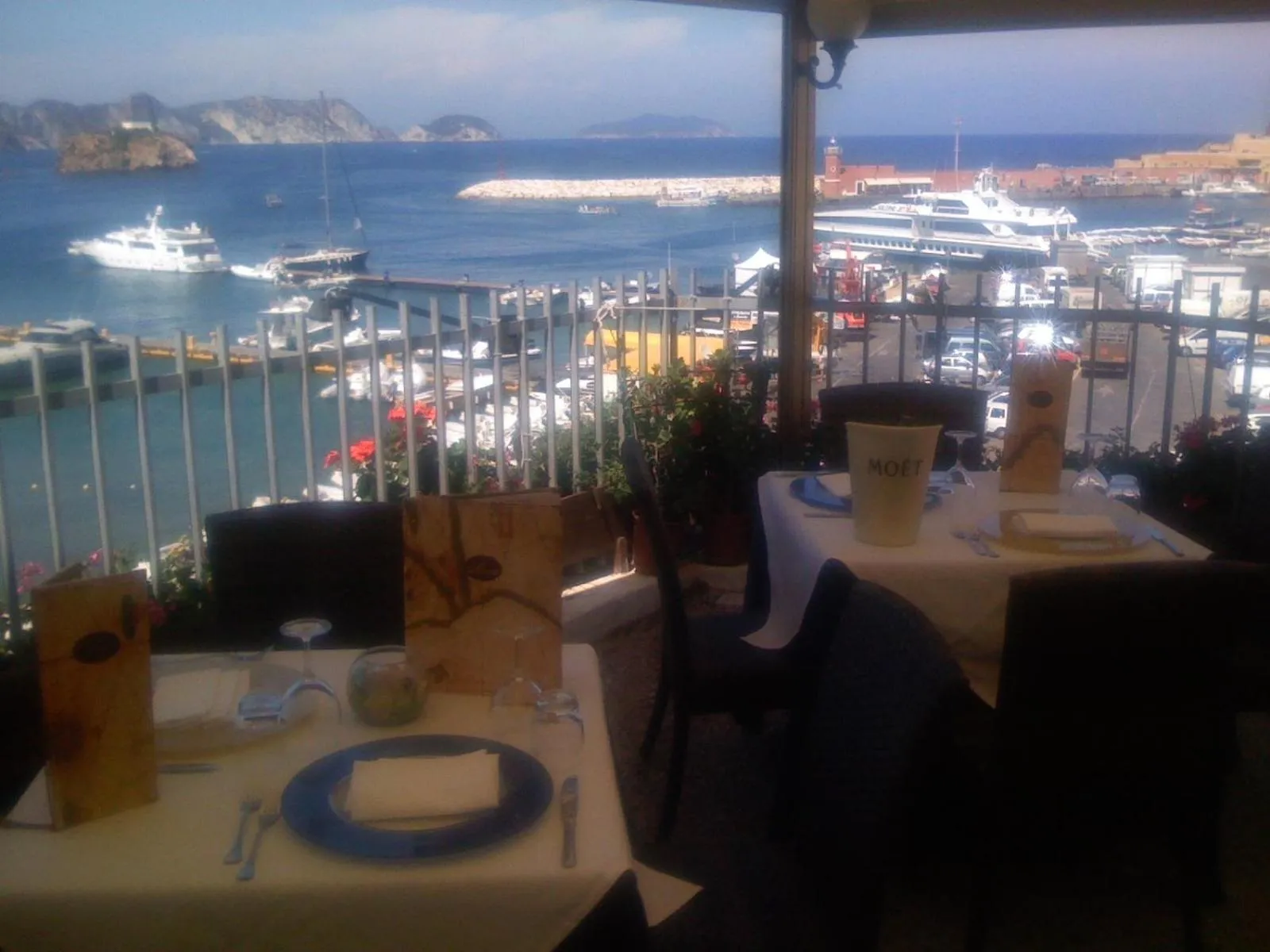 Restaurant/places to eat in Hotel La Baia