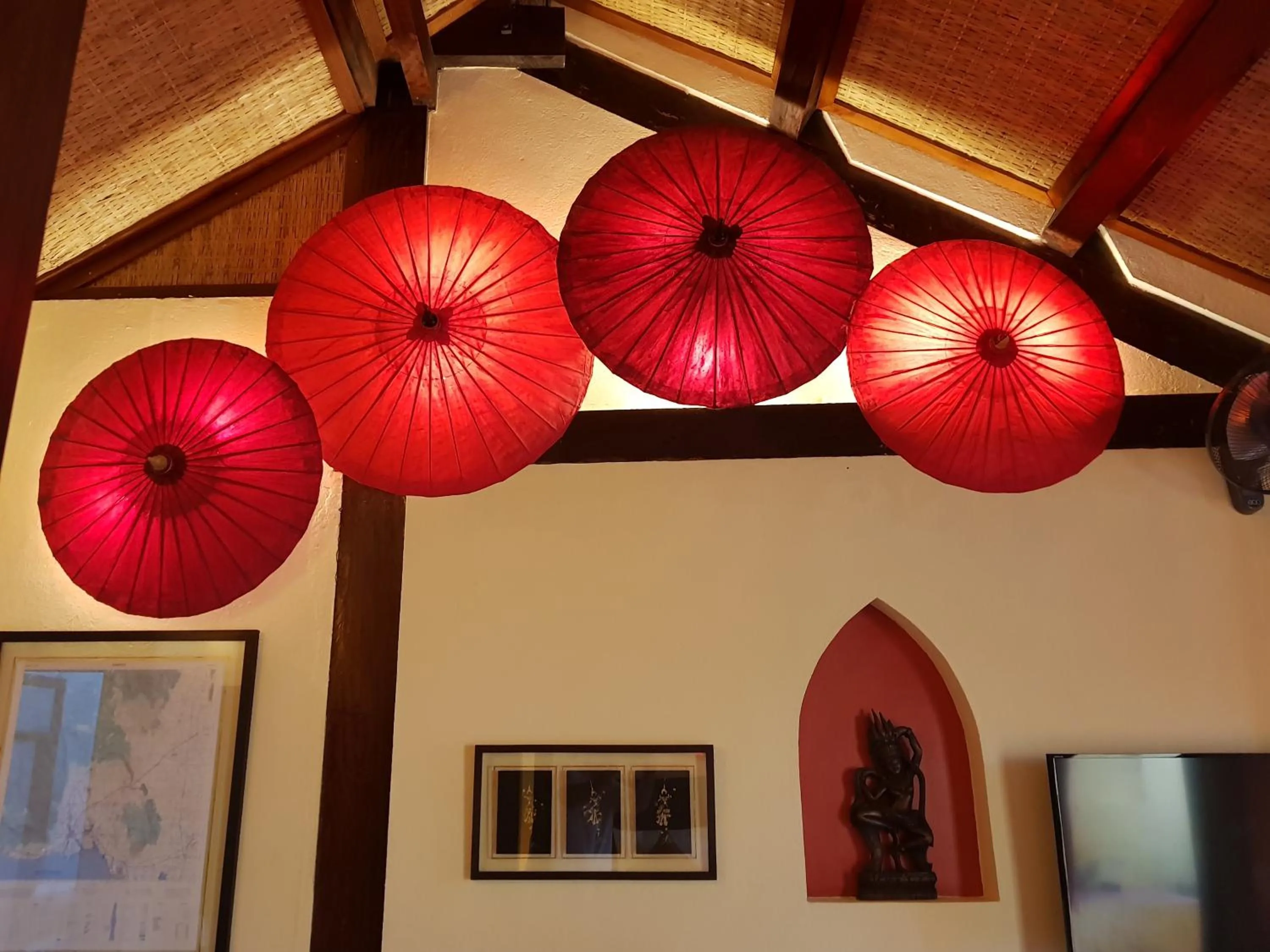 Decorative detail in Rikitikitavi