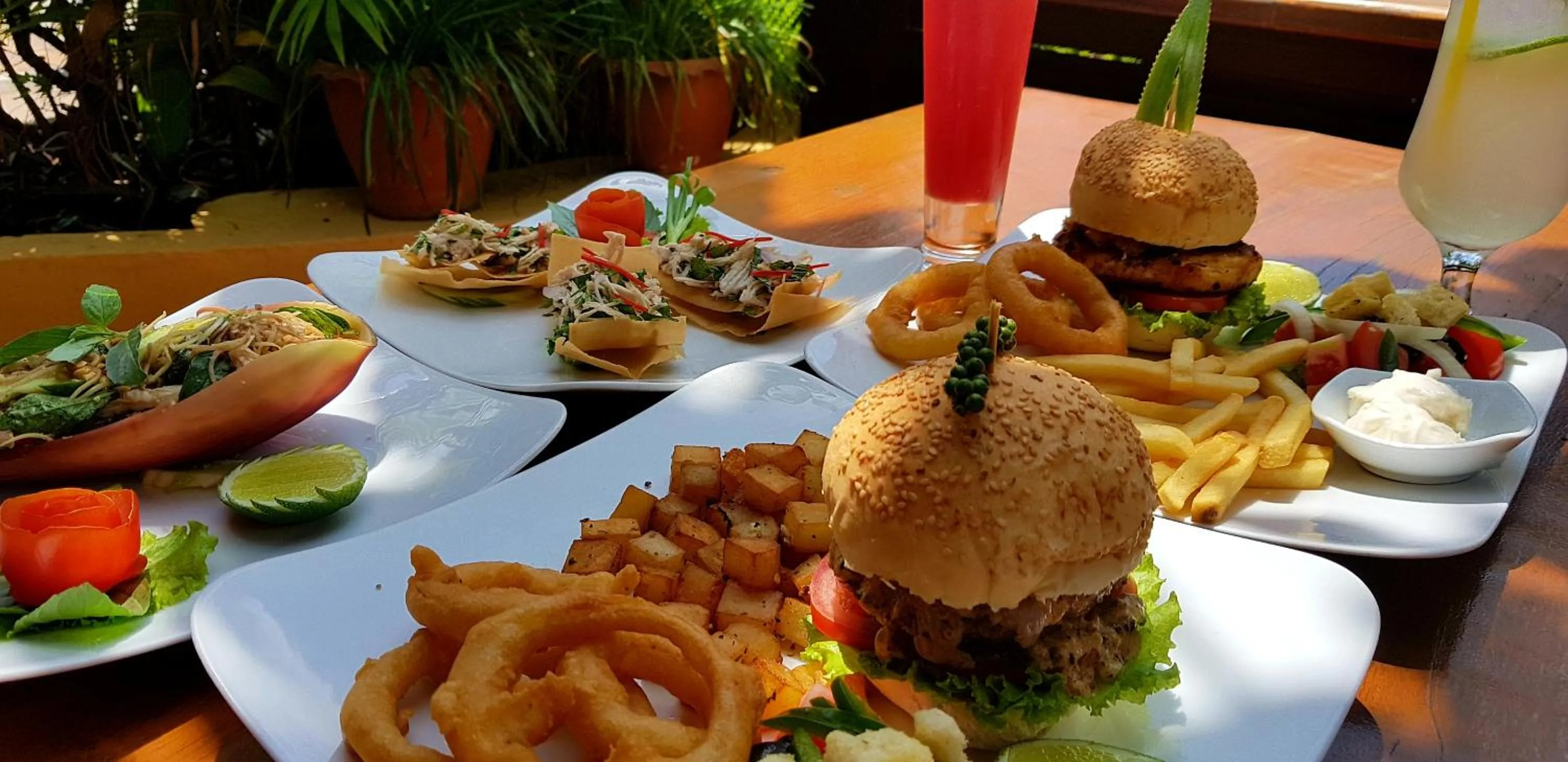 Restaurant/places to eat in Rikitikitavi