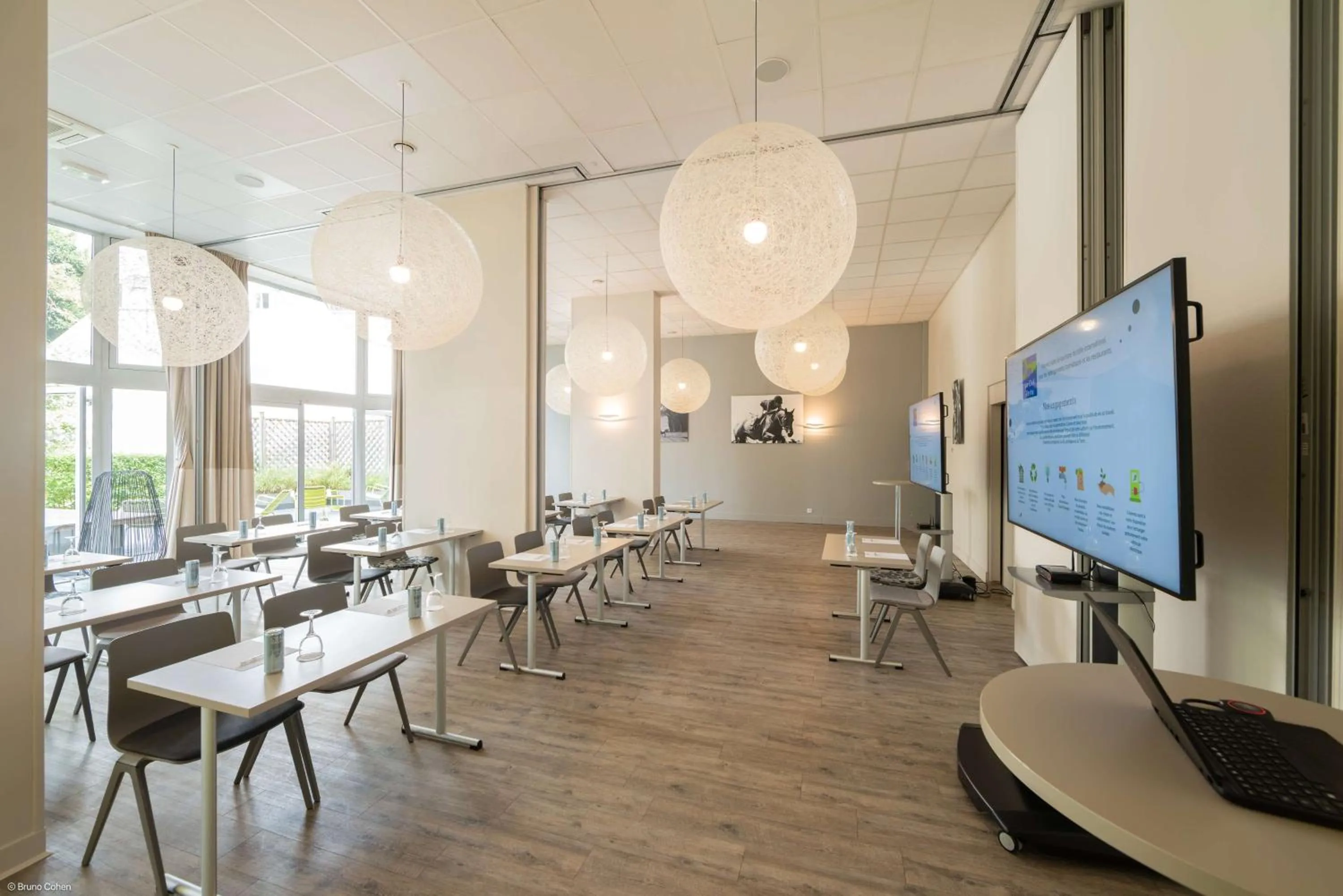 Meeting/conference room in Best Western Plus Hotel Du Parc Chantilly