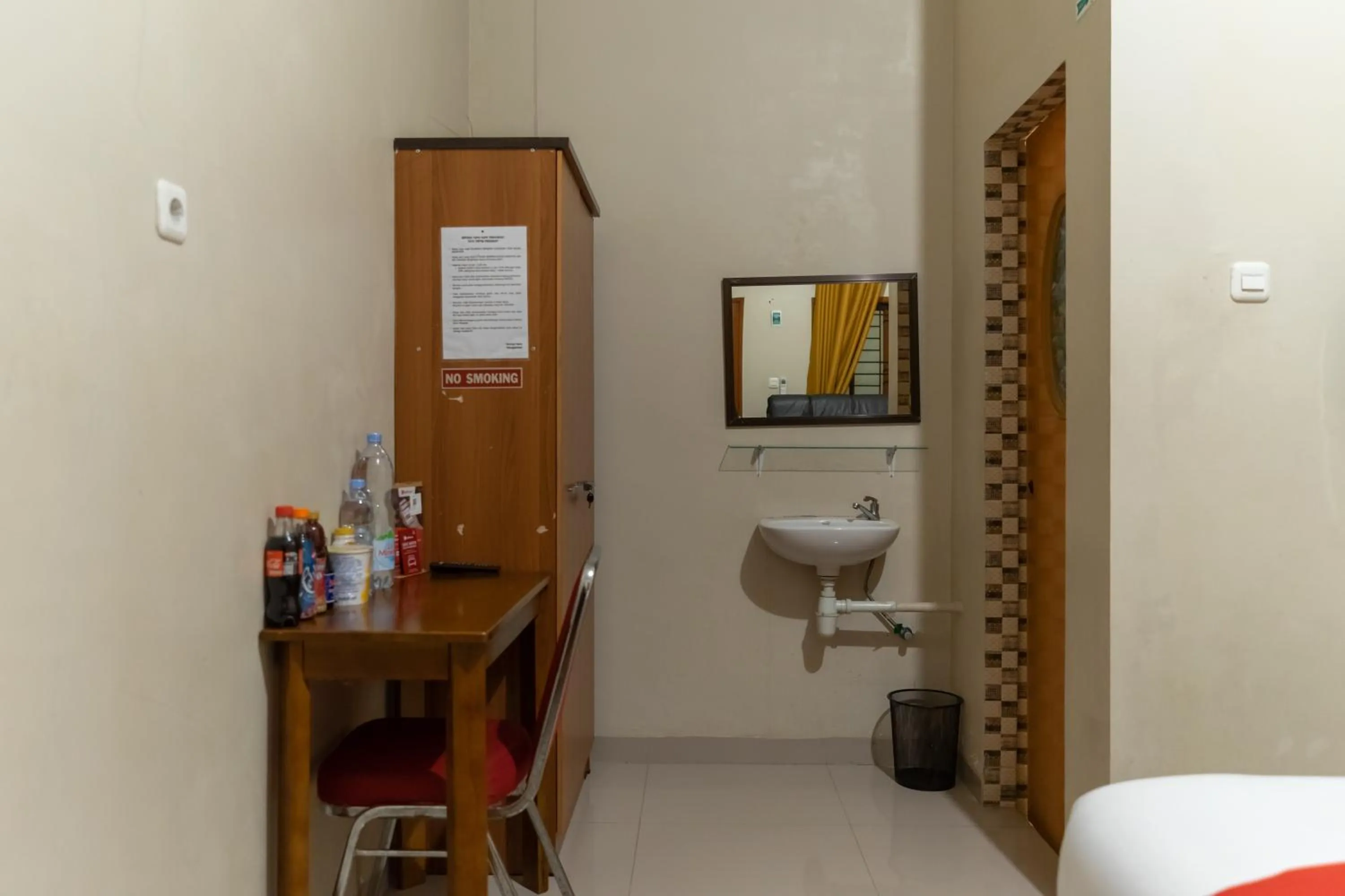 RedDoorz At Joyce Guest House Medan