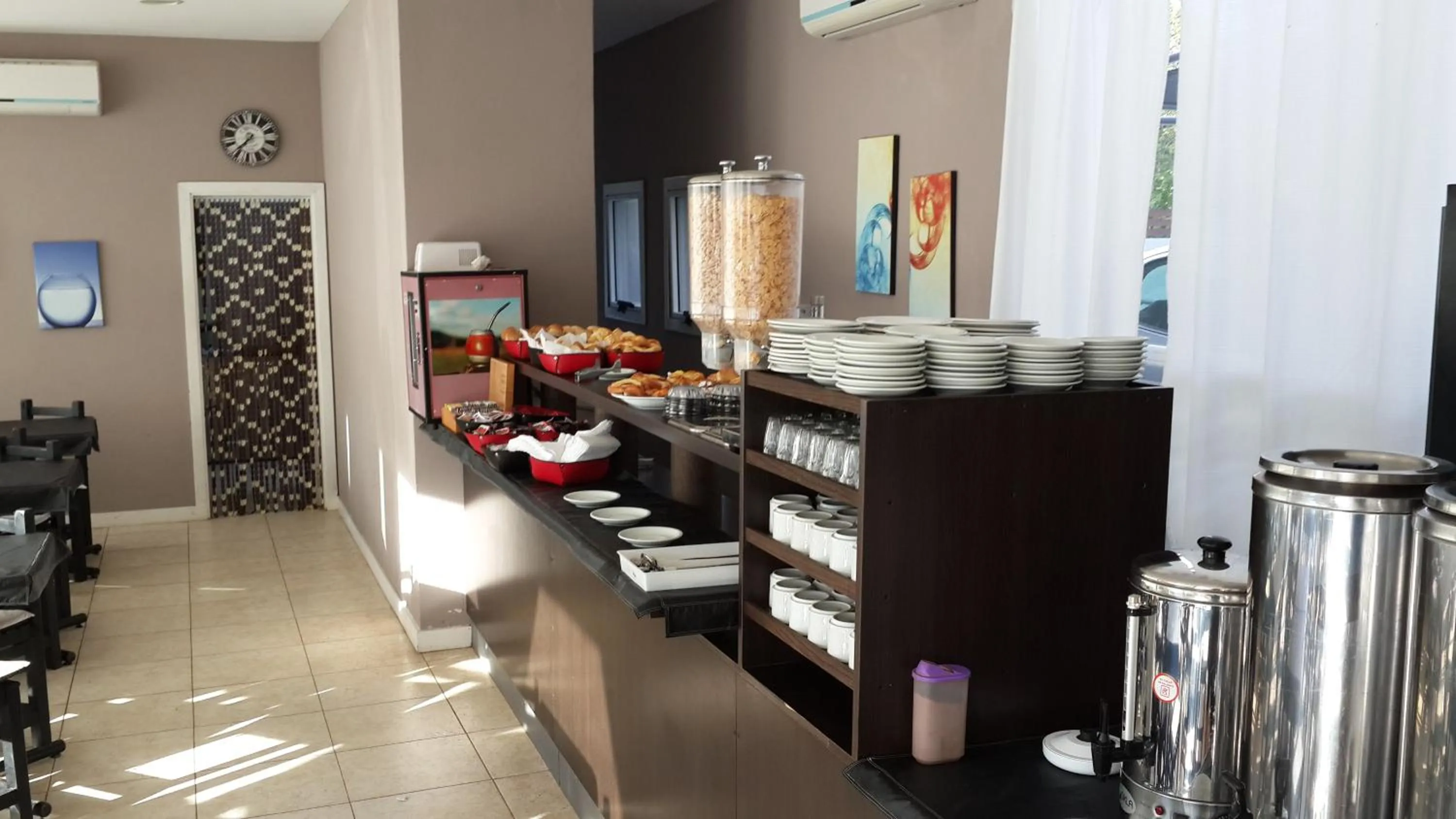 Breakfast in Hotel Rideamus