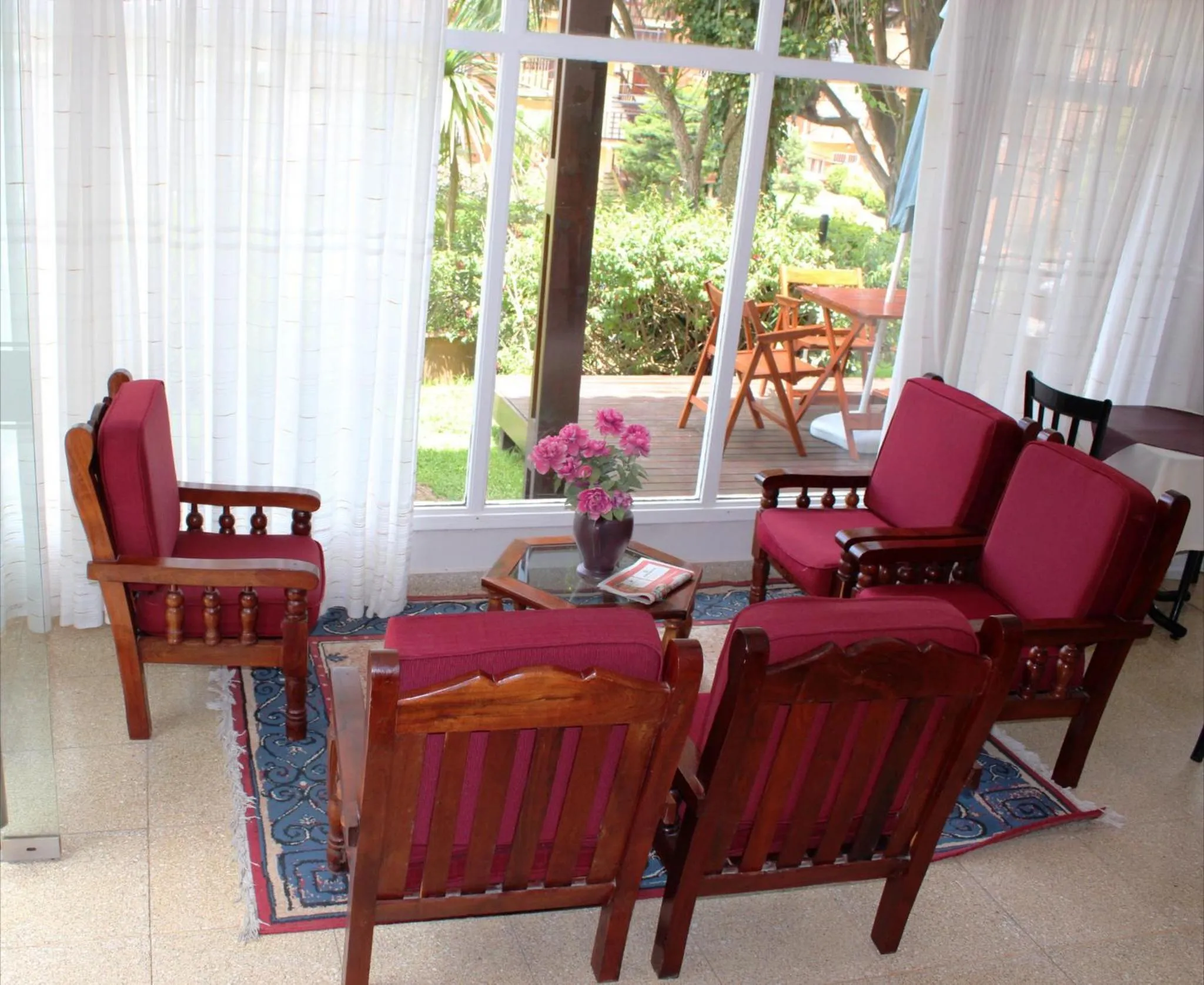 Communal lounge/ TV room in Hotel Rideamus