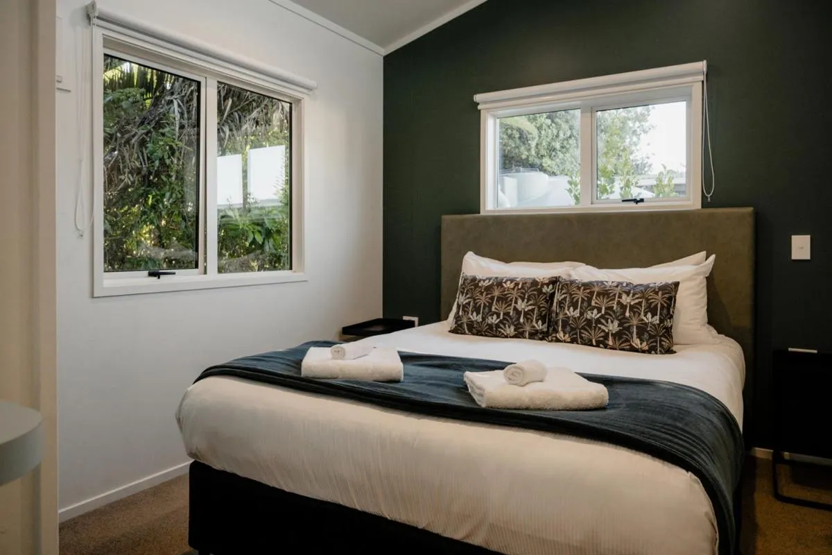 Bed in Tasman Holiday Parks - Beachaven