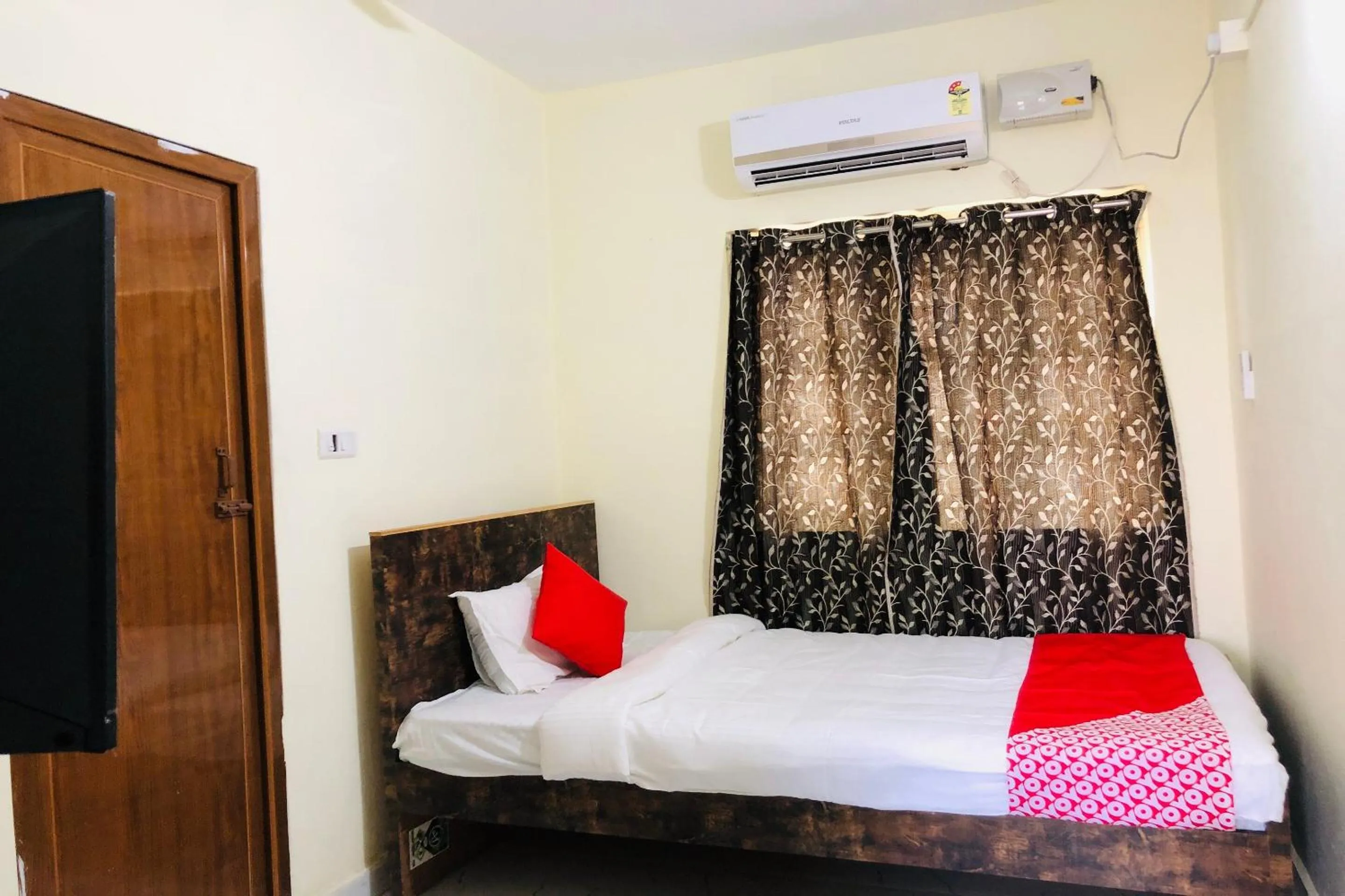 Bedroom in Collection O V K Lodge