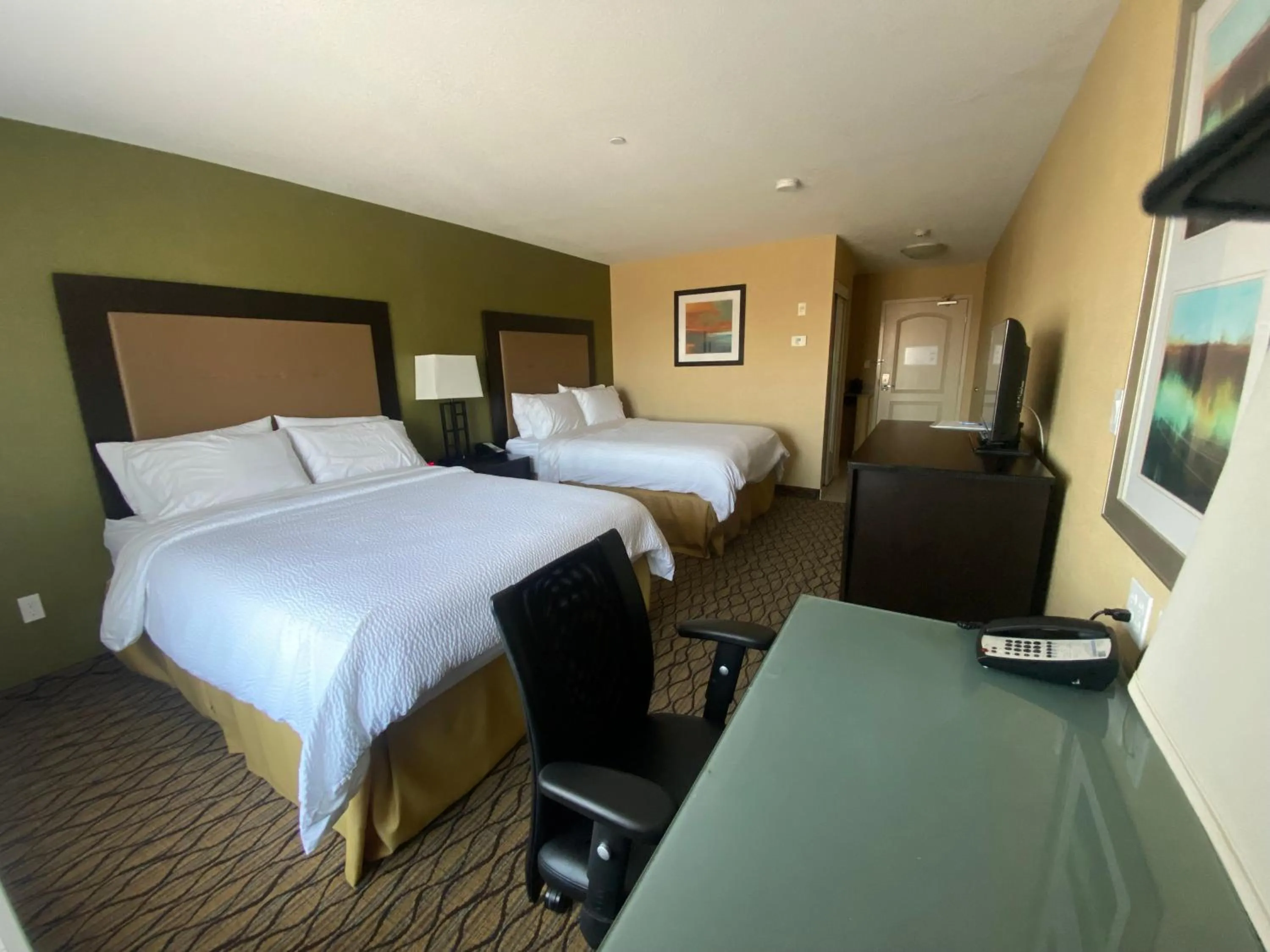 Bed in Wingate by Wyndham Fort Saskatchewan