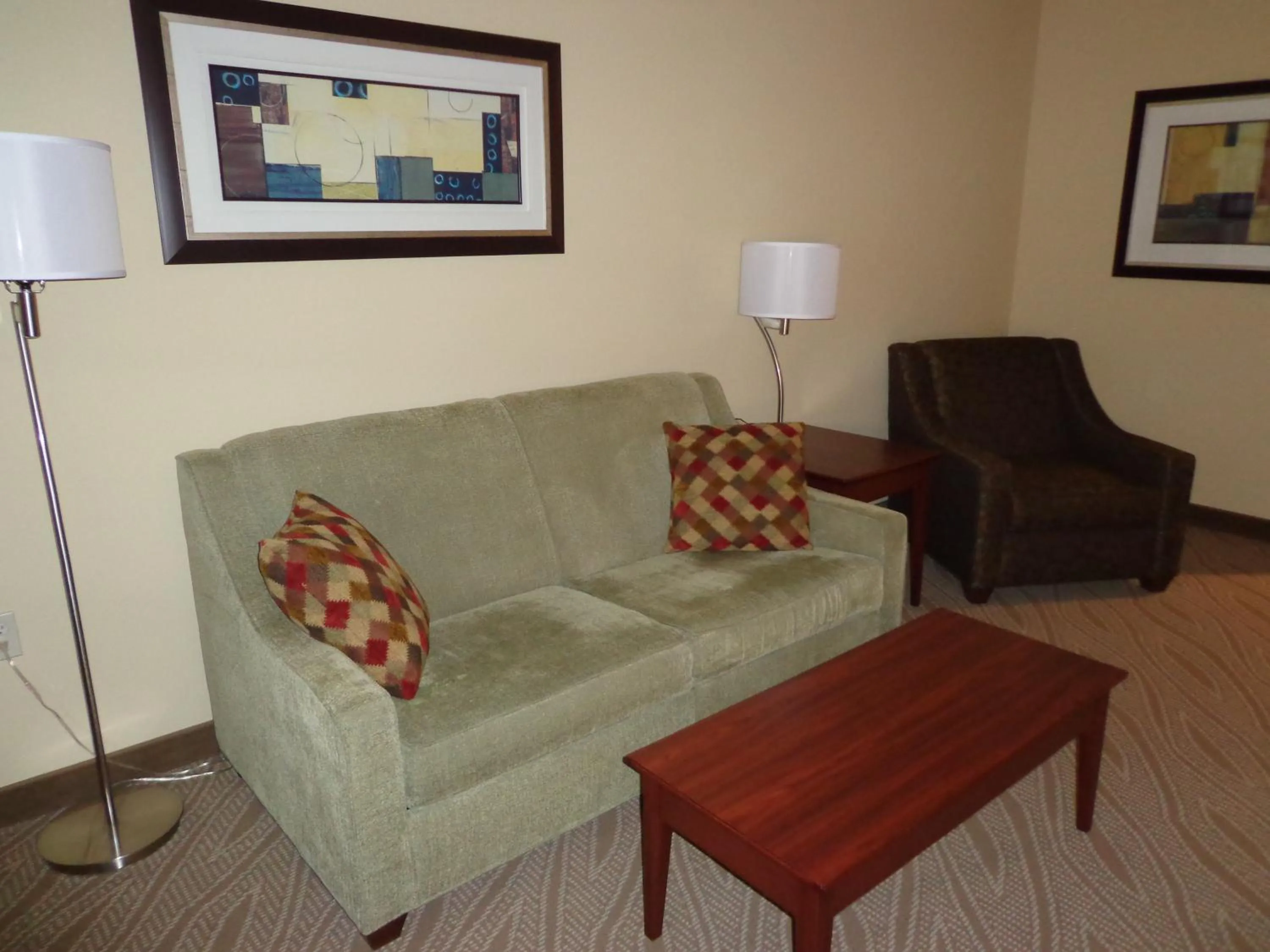 Seating area in Comfort Inn & Suites Marquette - Prairie du Chien