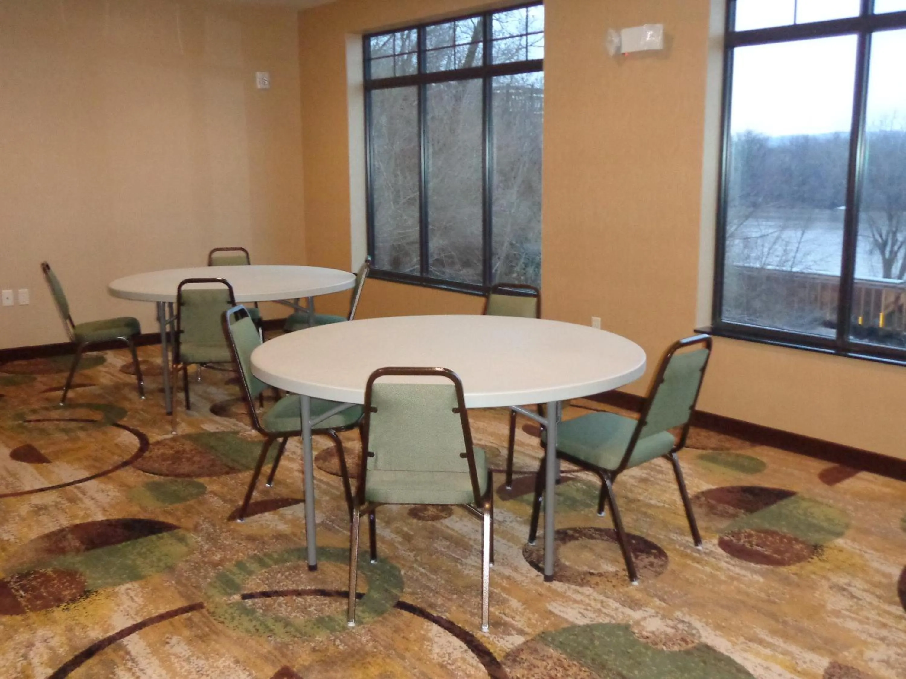 Area and facilities in Comfort Inn & Suites Marquette - Prairie du Chien