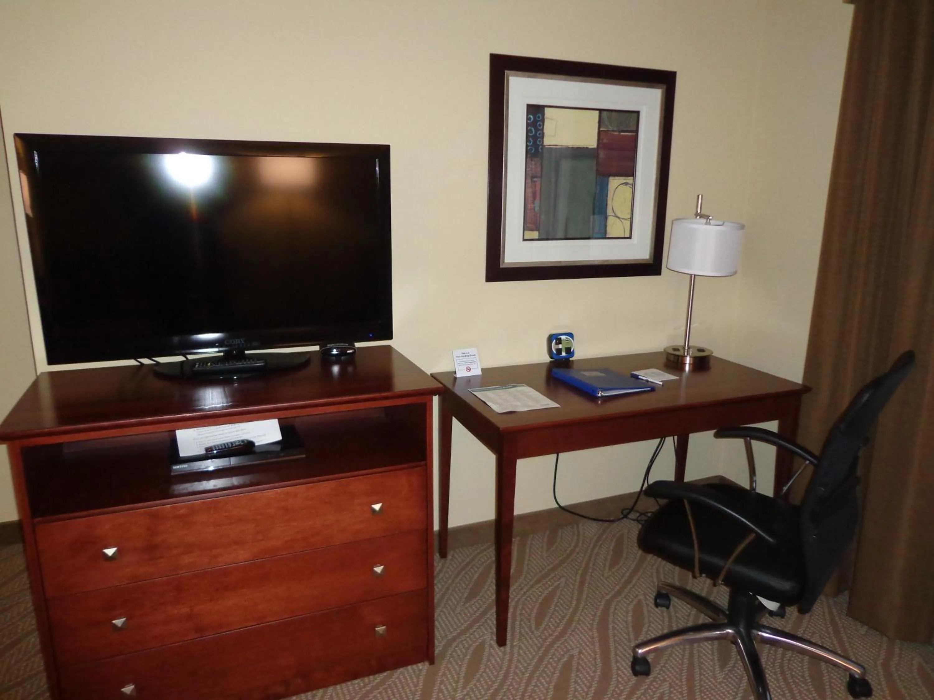 TV and multimedia in Comfort Inn & Suites Marquette - Prairie du Chien