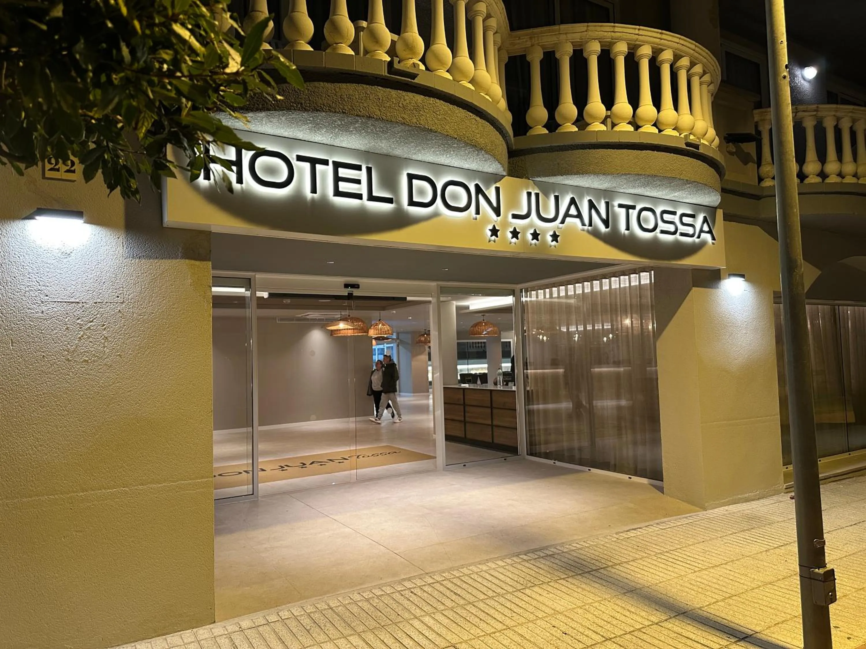 Facade/entrance in Hotel - Bungalows Don Juan Tossa