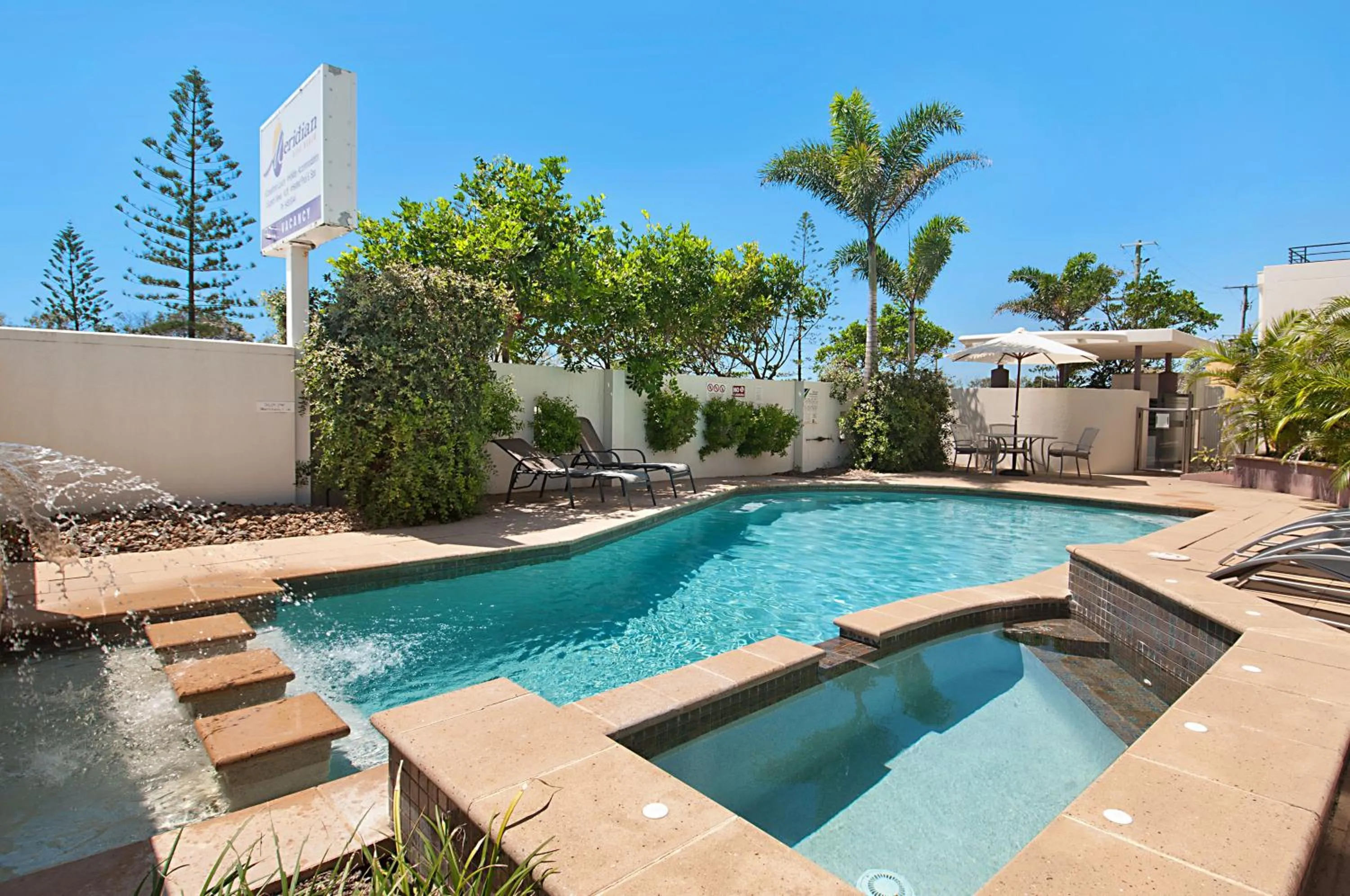 Day in Meridian Alex Beach Apartments