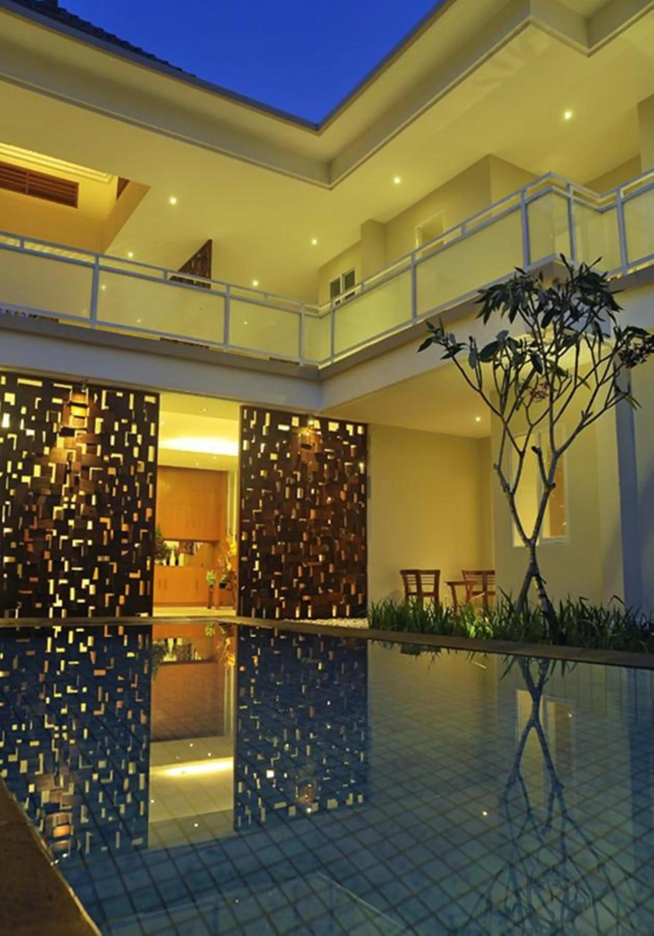Swimming pool in Oxy House Bali