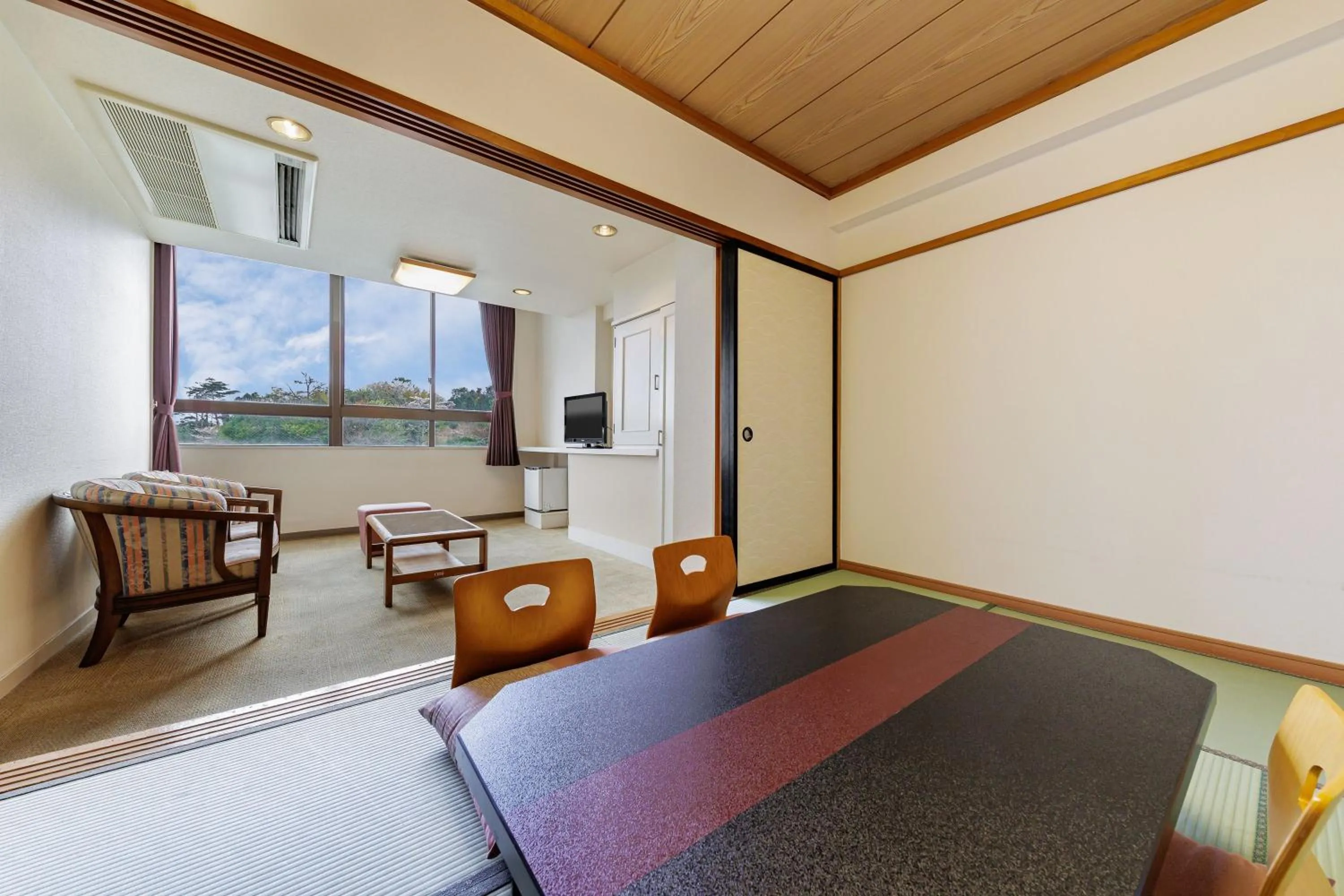 Photo of the whole room in Spa Resort Hawaiians Hotel Hawaiians